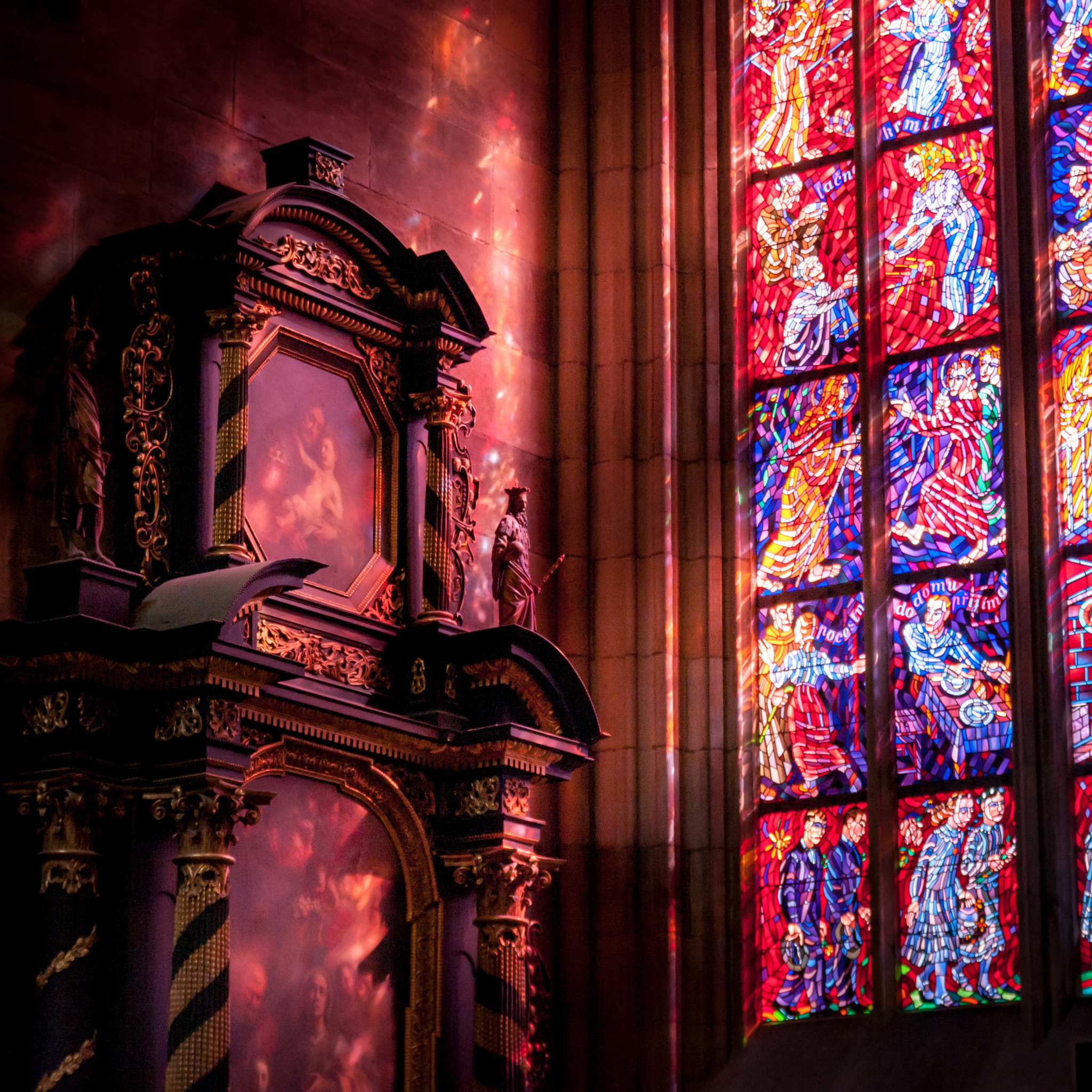 Pentax K20D + Sigma sample photo. Inside st. vitus cathedral photography