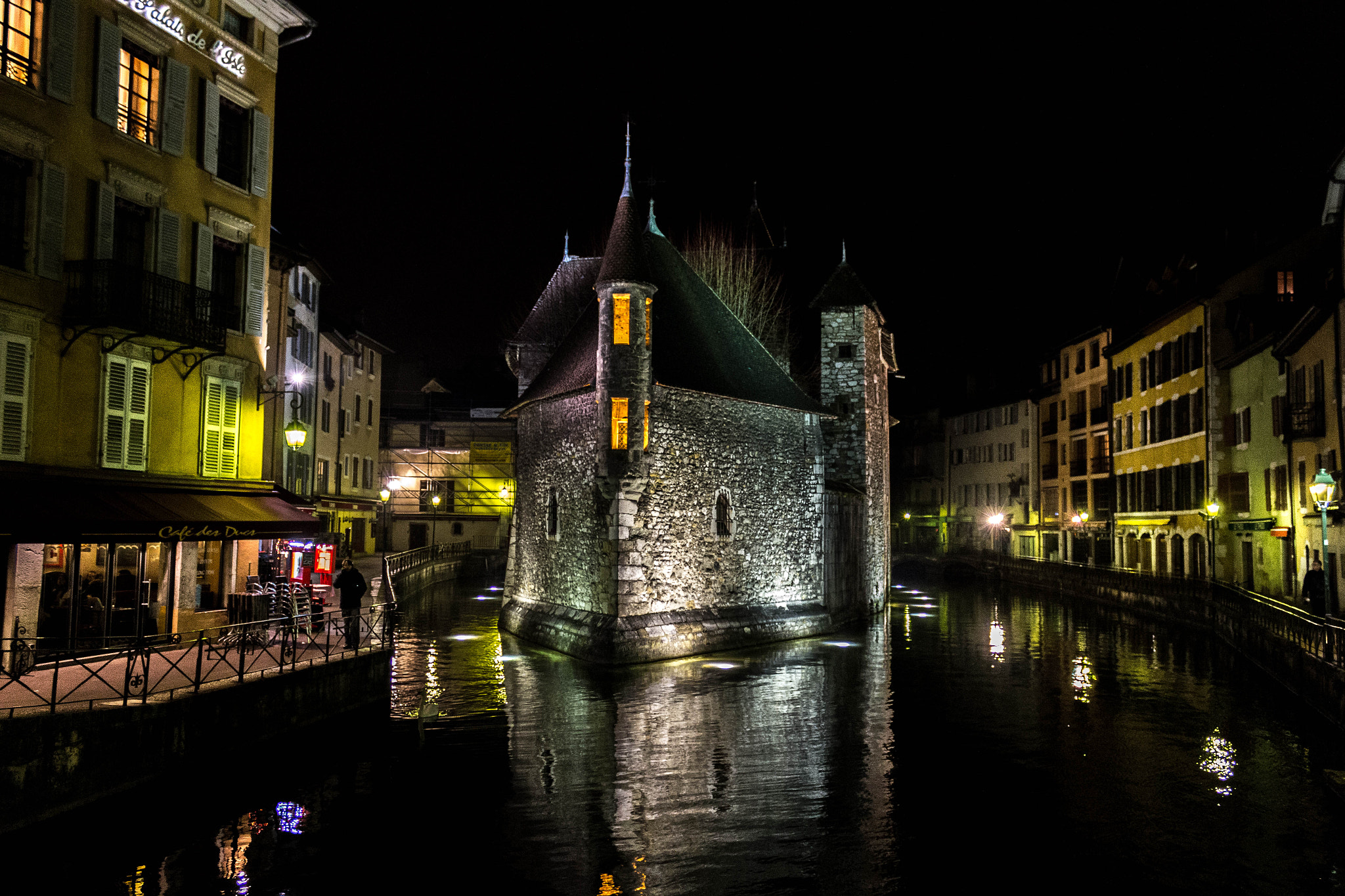Canon EOS 100D (EOS Rebel SL1 / EOS Kiss X7) sample photo. Vieille ville d'annecy photography
