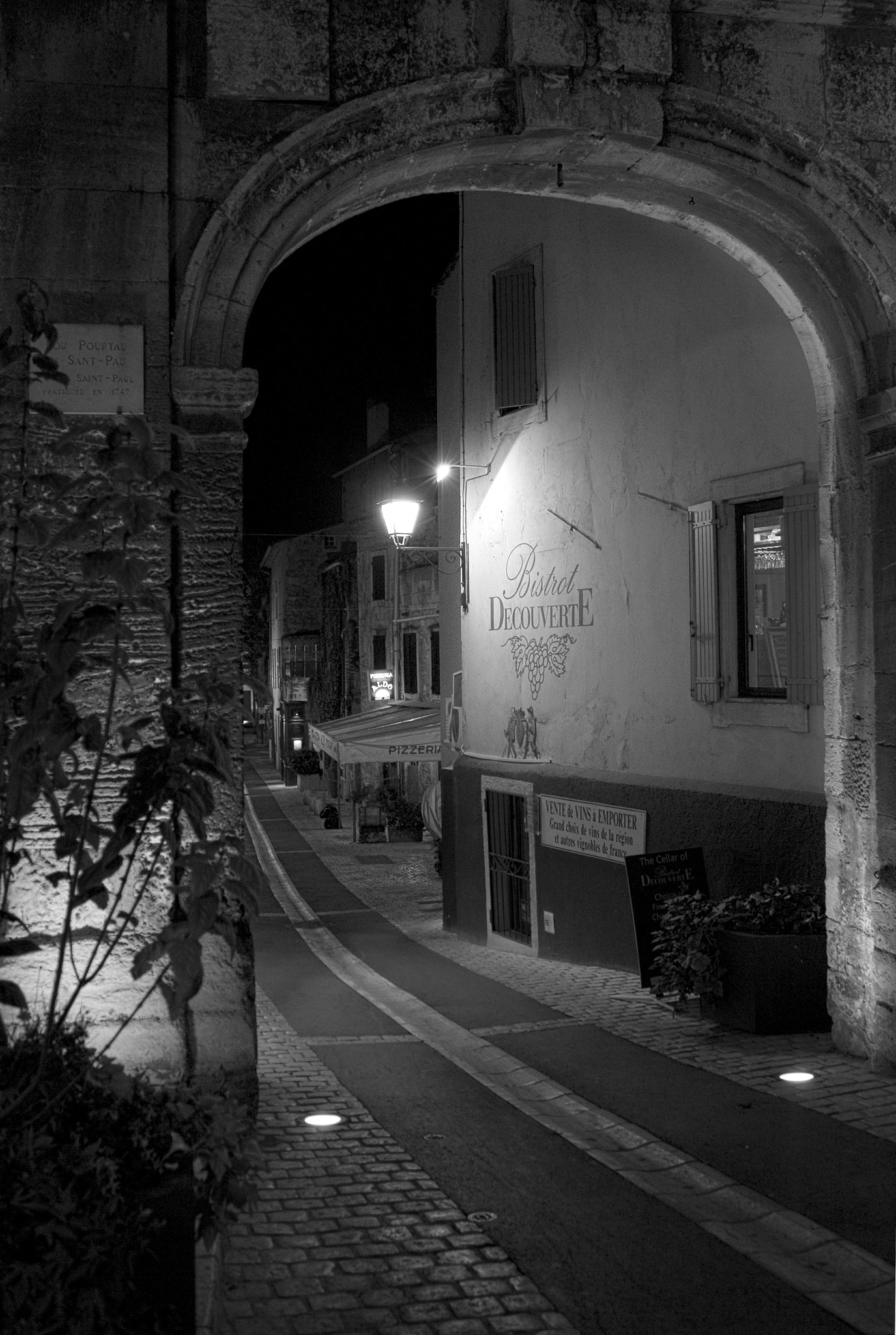 Canon EOS 400D (EOS Digital Rebel XTi / EOS Kiss Digital X) sample photo. St remy photography