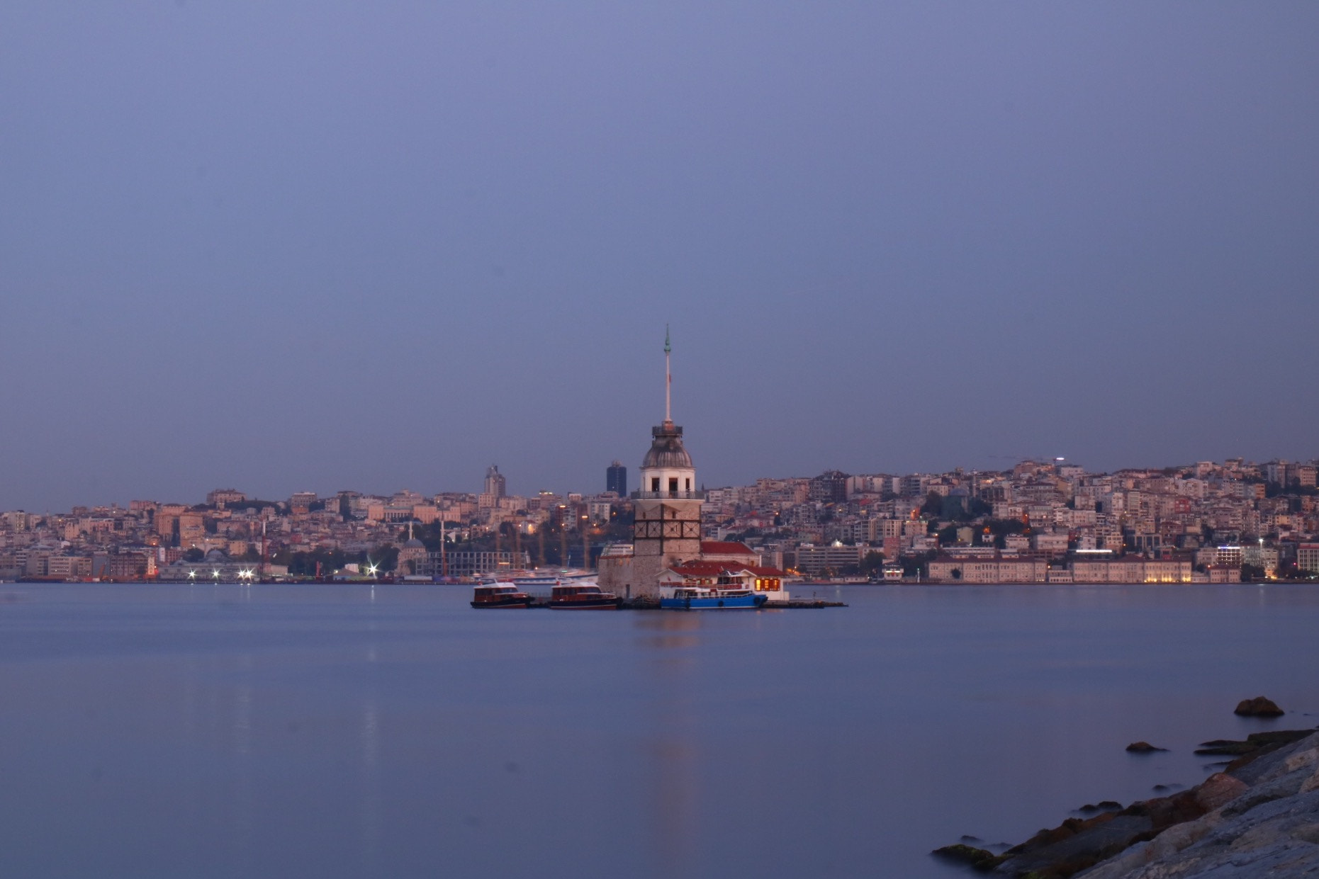 Canon EOS 750D (EOS Rebel T6i / EOS Kiss X8i) sample photo. Maidens tower istanbul photography