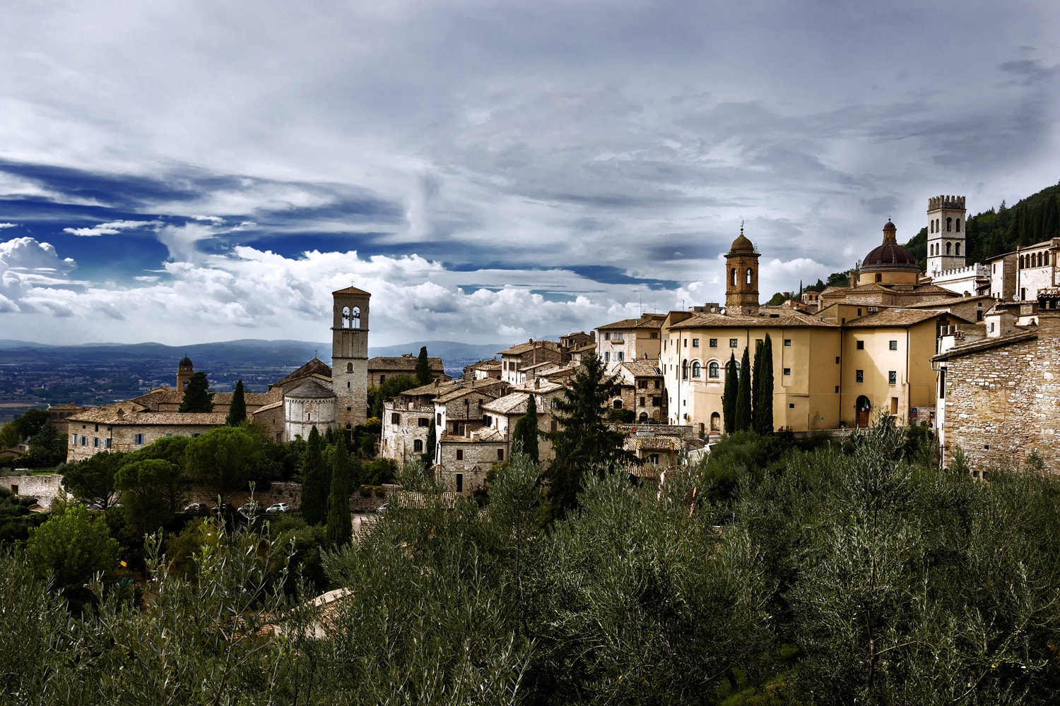Sigma 18-35mm f/1.8 DC HSM sample photo. Assisi/italy.. photography