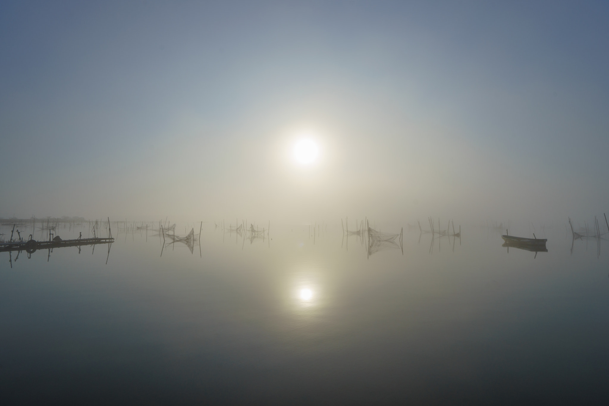 Sony a99 II sample photo. Sun in the mist photography