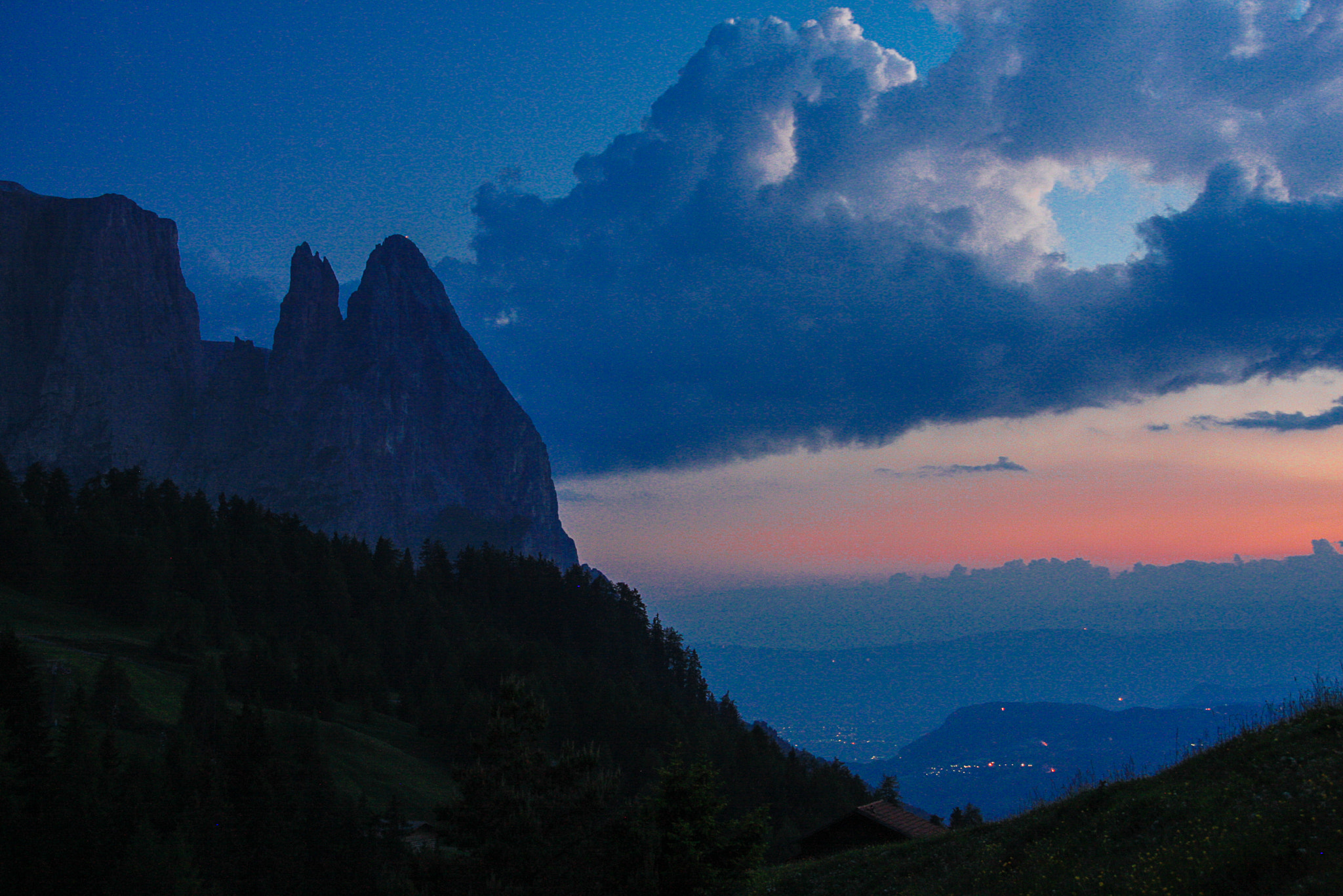Canon EOS 40D + Sigma 18-250mm F3.5-6.3 DC OS HSM sample photo. Dolomites at sunset photography
