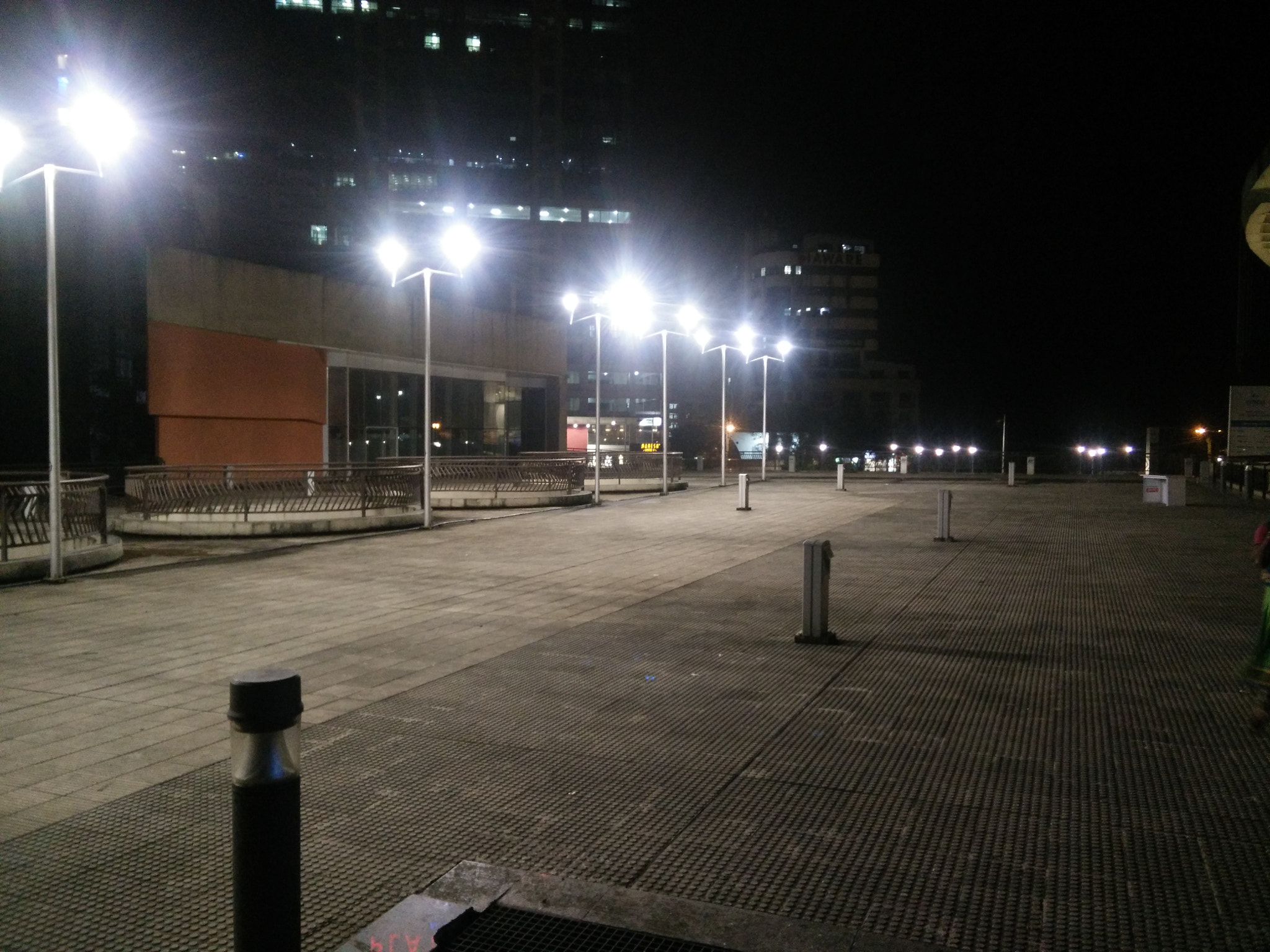 OPPO Find7 sample photo. All the lights photography