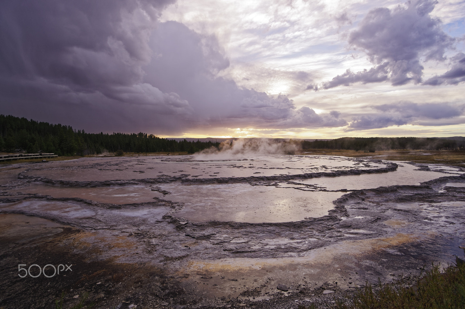 Sony a6300 + Sony E 10-18mm F4 OSS sample photo. Grand geyser photography