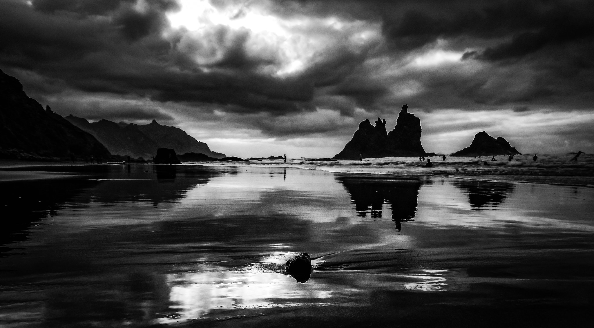 Nikon Coolpix AW120 sample photo. Reflections at playa de benijo photography