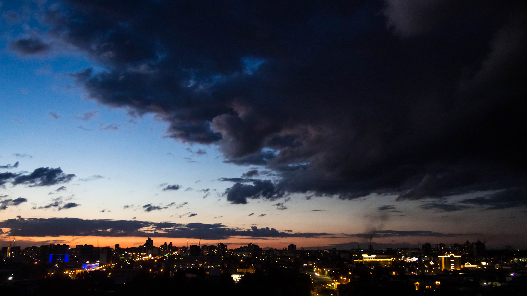 Olympus PEN E-PL6 sample photo. Night city lights photography