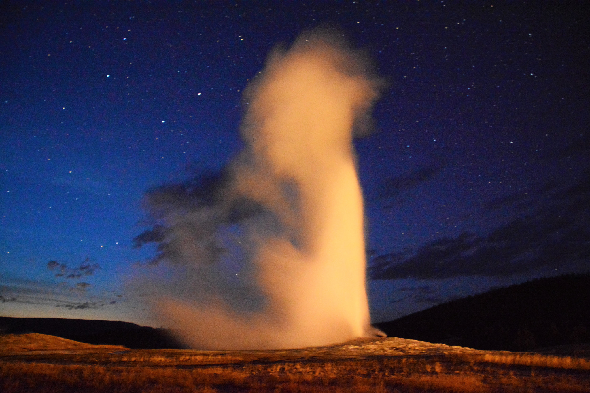 Sigma 18-250mm F3.5-6.3 DC OS HSM sample photo. Old faithful, yellowstone natl park photography
