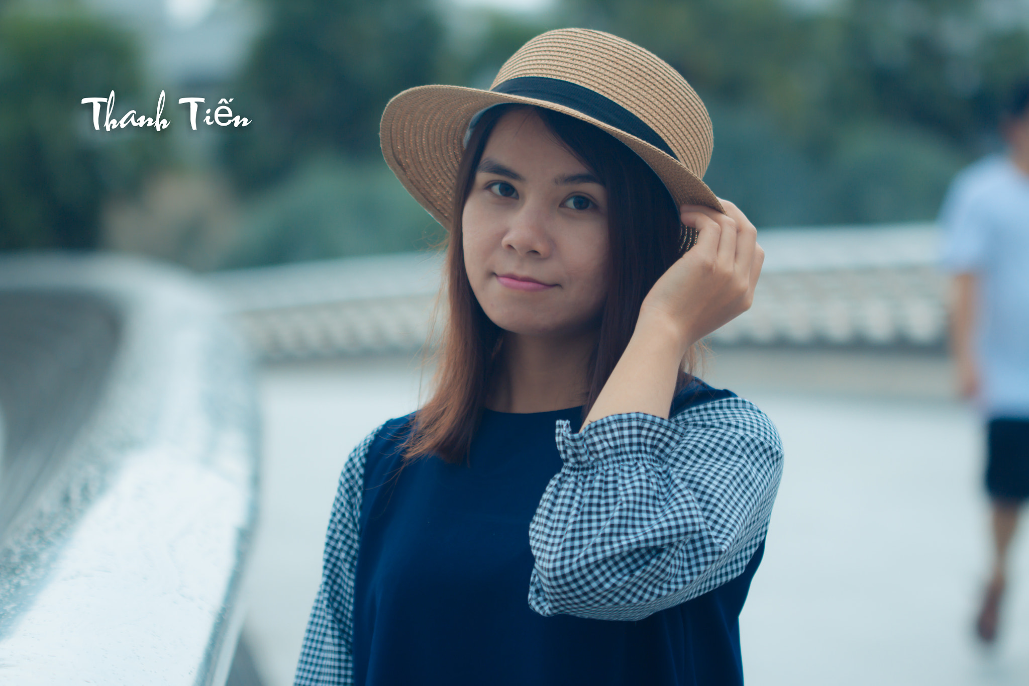 Canon EF 100mm F2.8 Macro USM sample photo. My sister photography