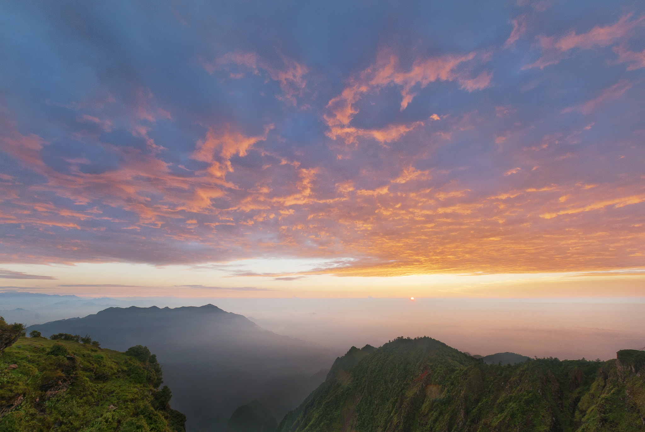 Nikon D300S + Sigma 10-20mm F3.5 EX DC HSM sample photo. Sunrise photography