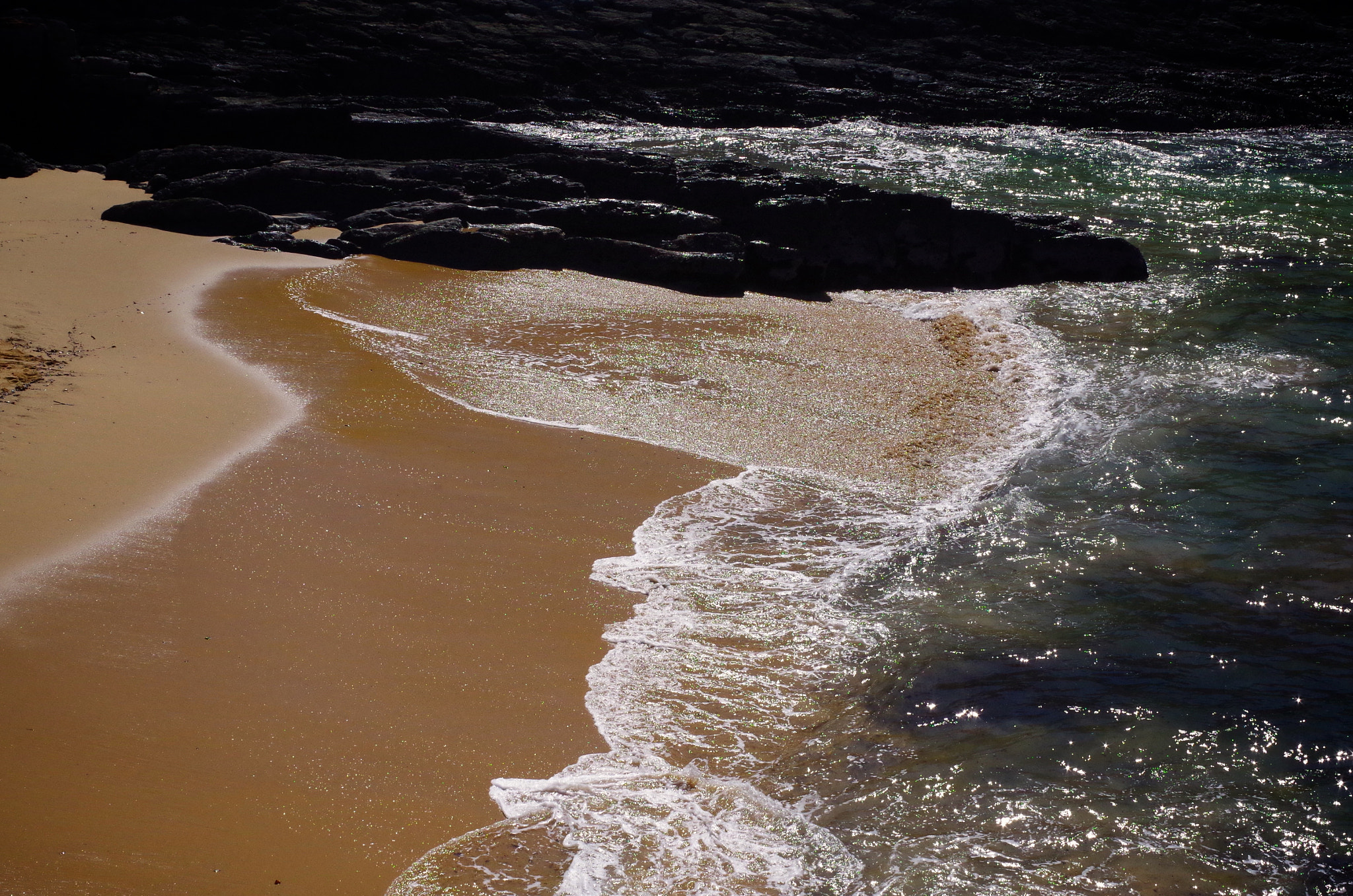 Pentax K-30 + Pentax smc DA 35mm F2.4 AL sample photo. A hidden beach photography