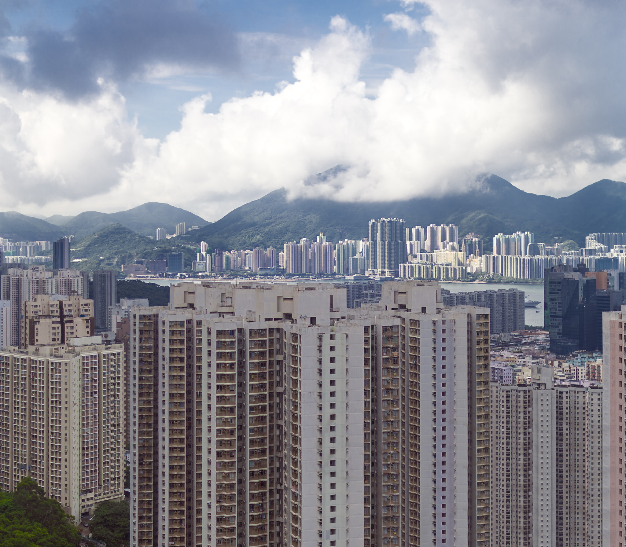 Nikon D4 + Nikon AF-S Nikkor 50mm F1.4G sample photo. Hong kong city photography