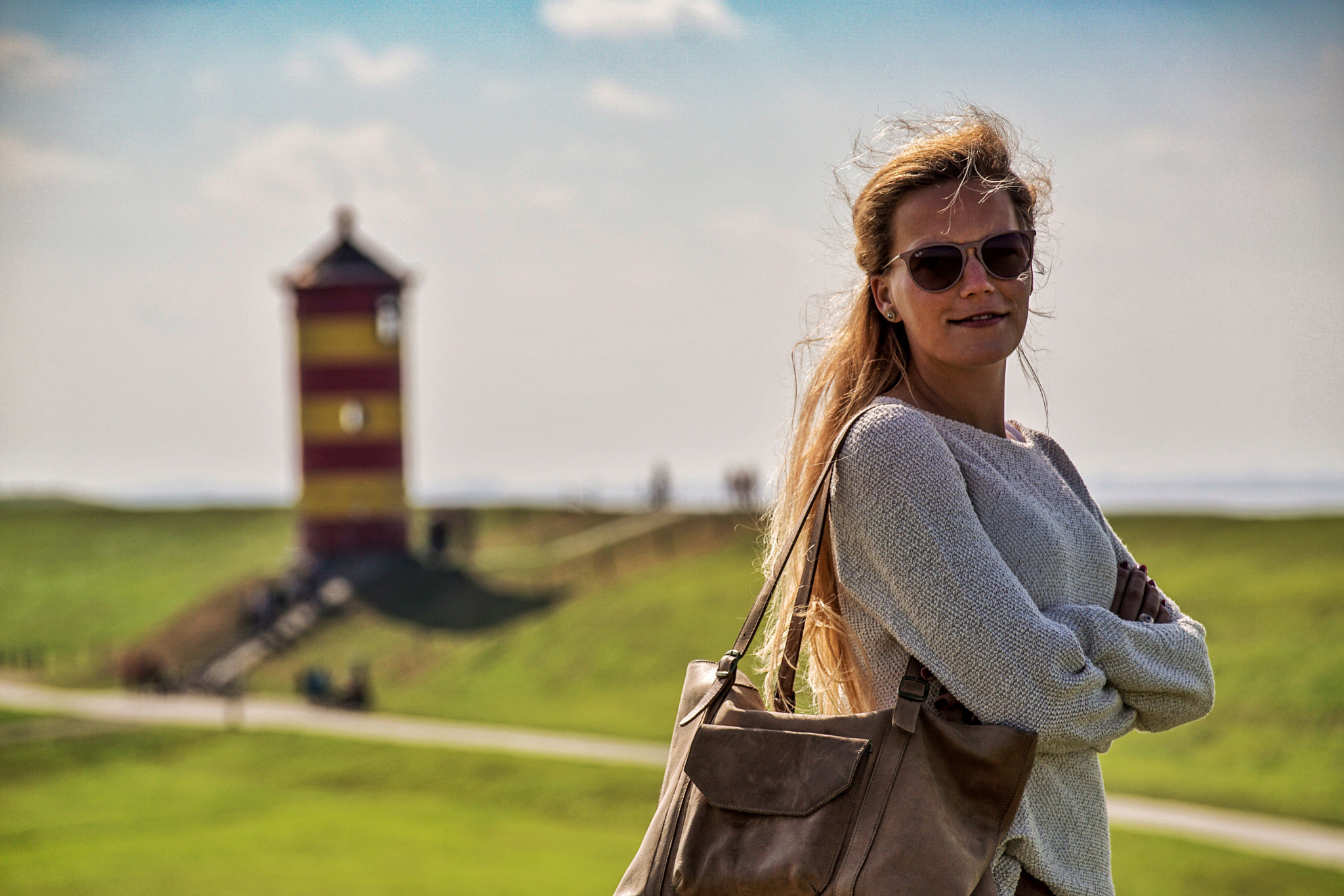 Sony DT 55-300mm F4.5-5.6 SAM sample photo. Pilsumer leuchtturm mit meiner liebsten ;-) photography