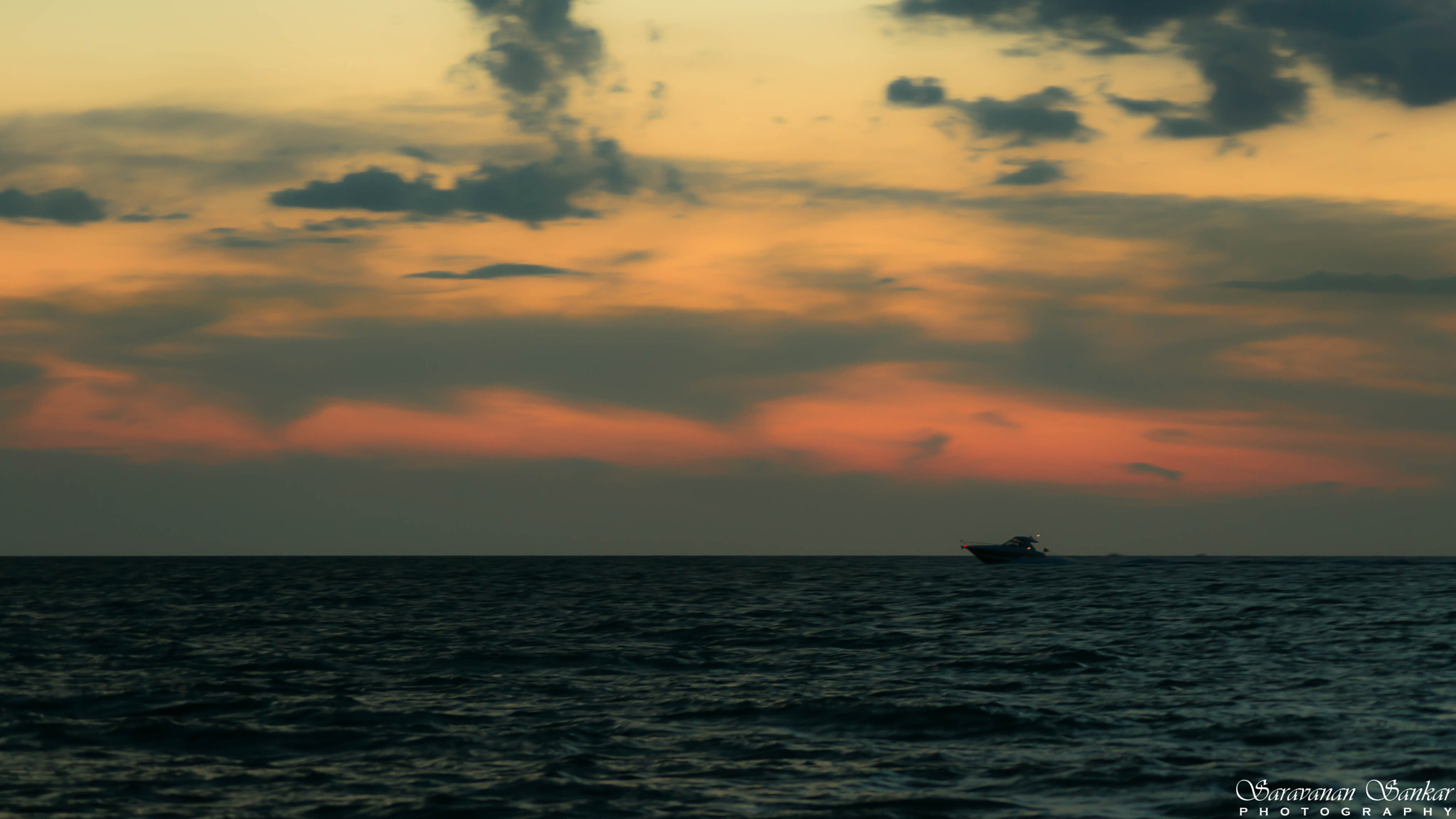 Sony DT 55-200mm F4-5.6 SAM sample photo. Golden hour drive photography