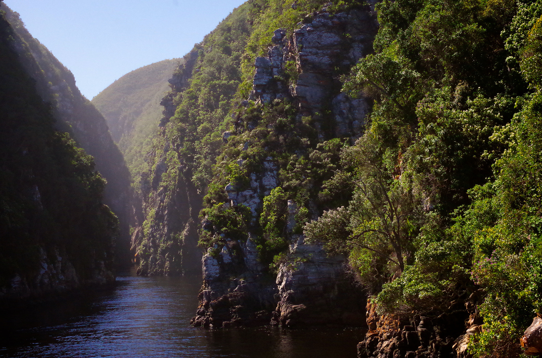 Pentax K-30 + Pentax smc DA 35mm F2.4 AL sample photo. Morning on the gorge photography