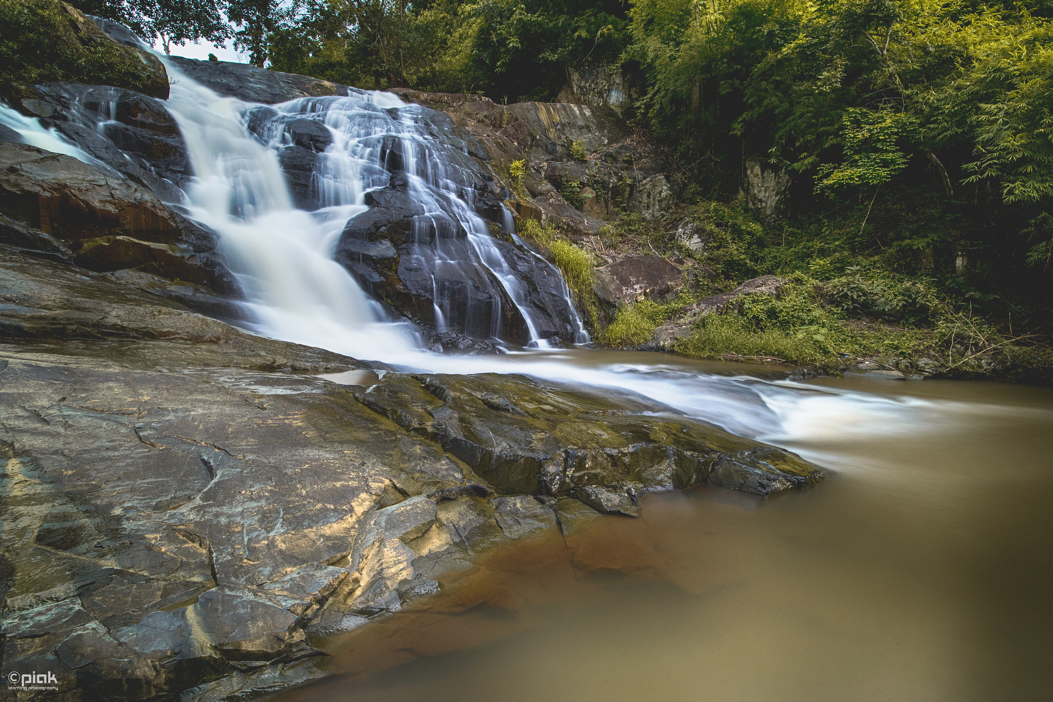 Canon EF 300mm f/2.8L sample photo. Laying low at waterfall photography