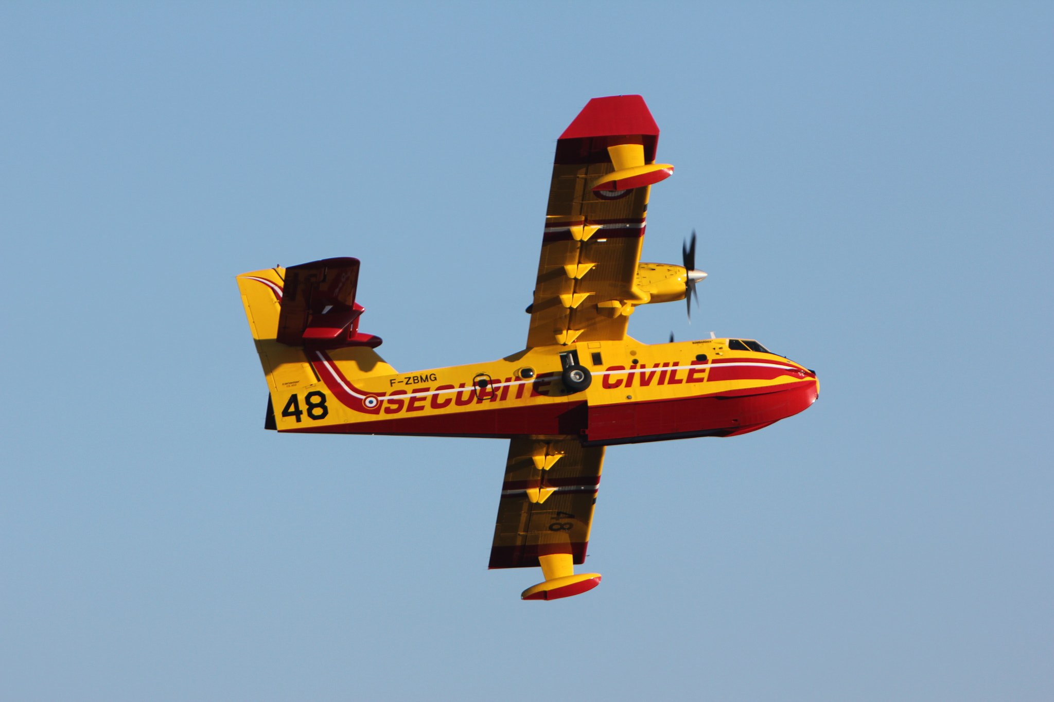 Canon EF 70-200mm F2.8L IS USM sample photo. Canadair photography