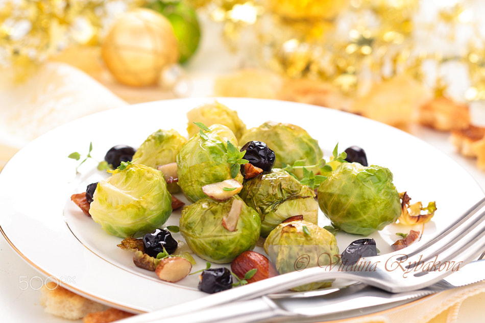 Canon EOS 5D Mark II sample photo. Baked brussels sprouts. photography