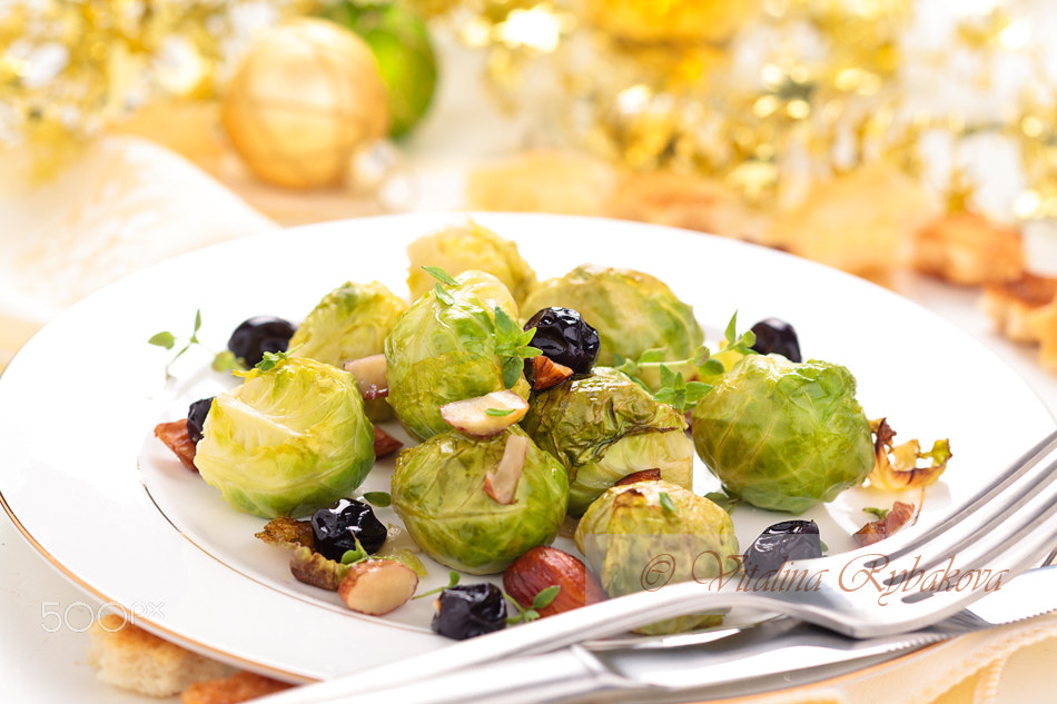 Canon TS-E 90mm F2.8 Tilt-Shift sample photo. Baked brussels sprouts. photography
