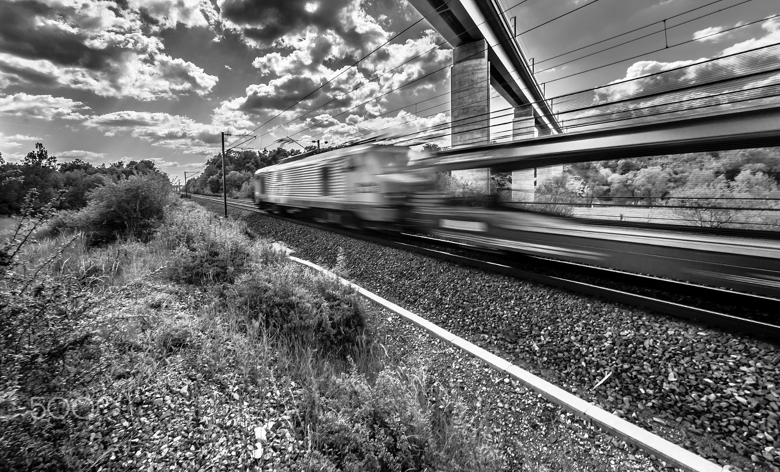 Sigma 12-24mm F4.5-5.6 II DG HSM sample photo. Le train eclair photography