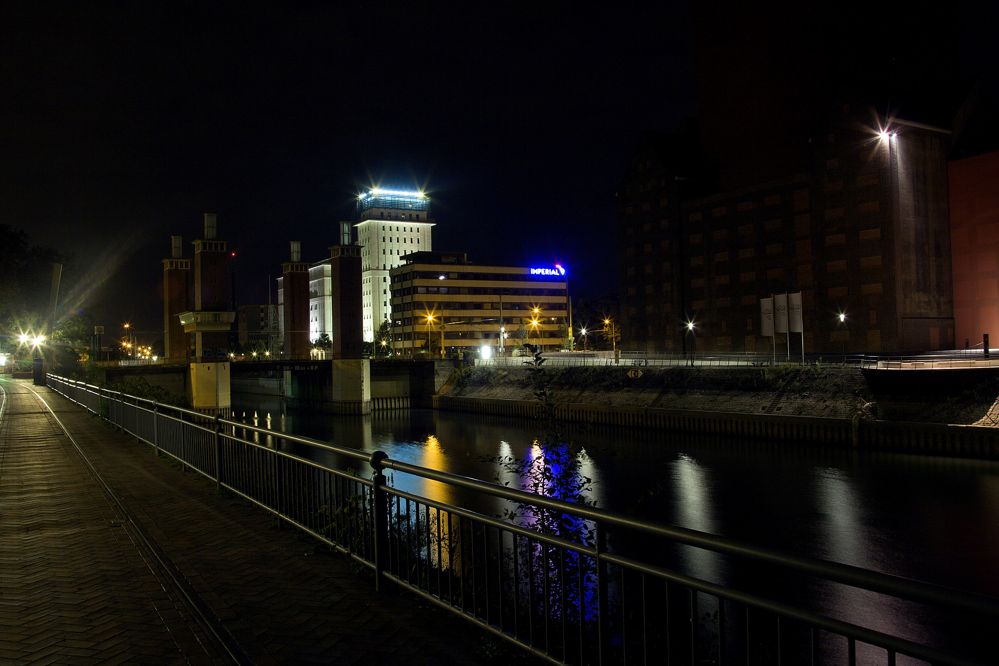 Tamron AF 19-35mm f/3.5-4.5 sample photo. Hafenanlage duisburg photography