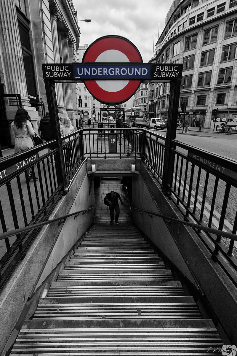 Nikon D700 + Sigma 15mm F2.8 EX DG Diagonal Fisheye sample photo. Monument station @london photography