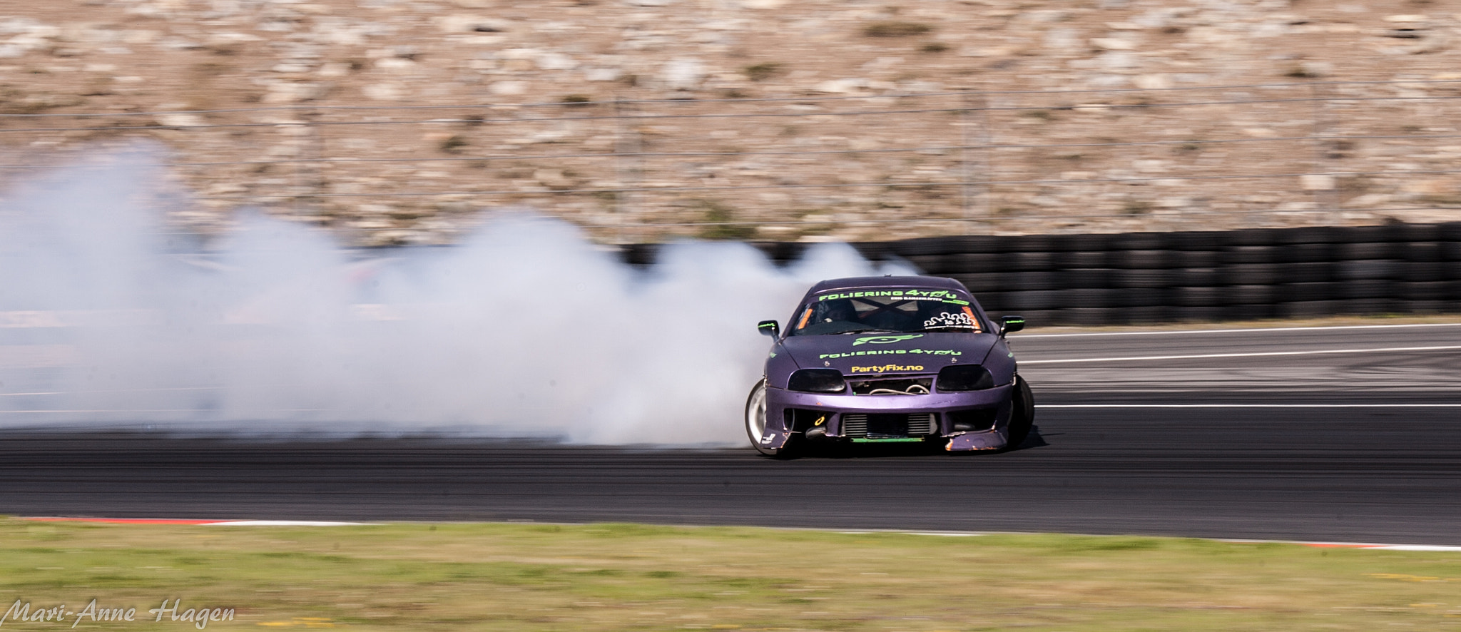 Sigma 70-200mm F2.8 EX DG OS HSM sample photo. Drifting photography