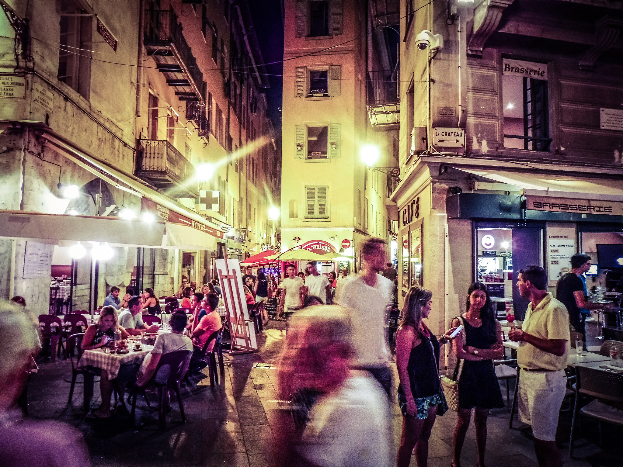 Panasonic Lumix DMC-ZS45 (Lumix DMC-TZ57) sample photo. Busy night in nice photography