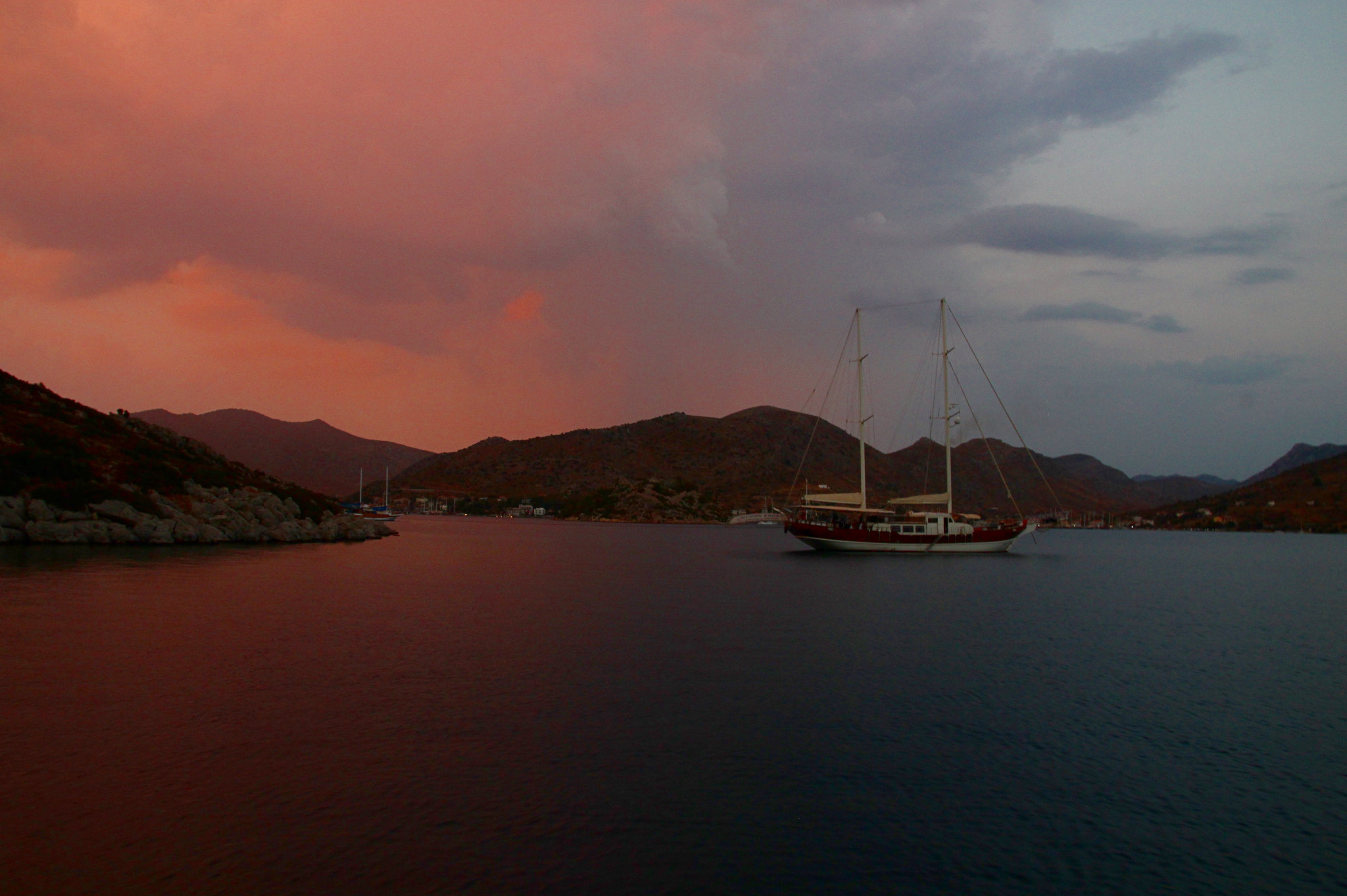 Canon EOS 500D (EOS Rebel T1i / EOS Kiss X3) sample photo. A song of ice and fire photography