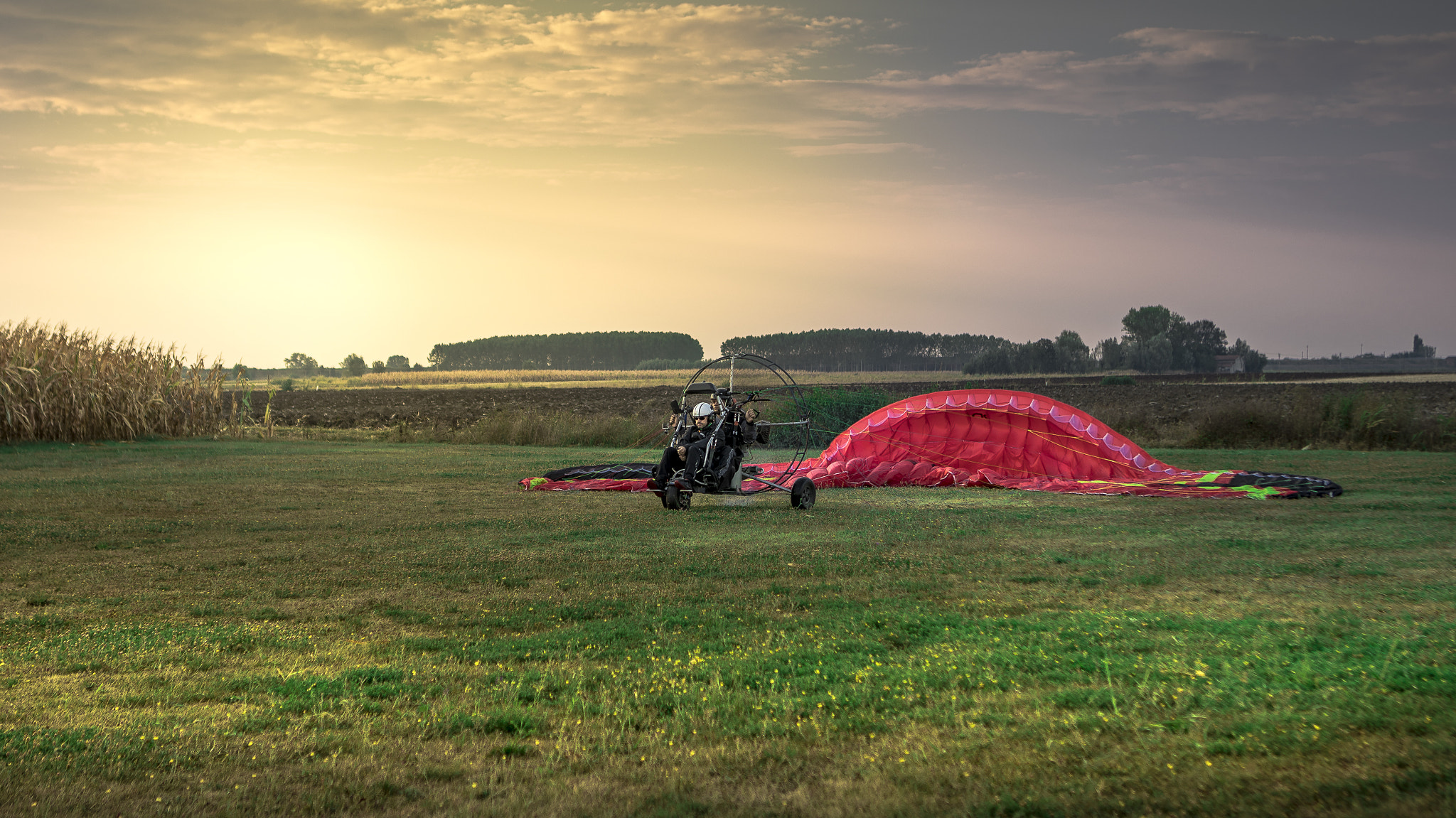 Sony a7R II + Canon EF 24-70mm F2.8L USM sample photo. Poweredparagliding photography