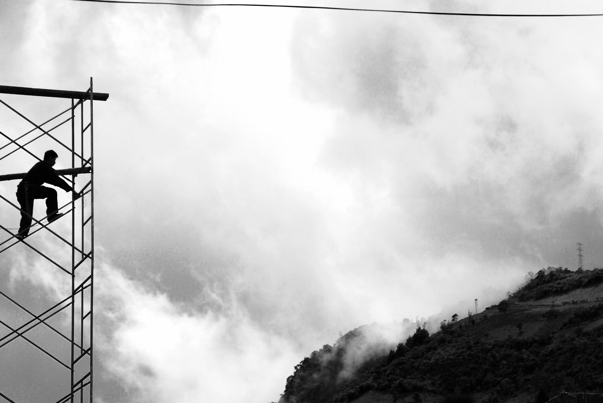 Sony Alpha DSLR-A100 sample photo. Constructions in baños, ecuador photography