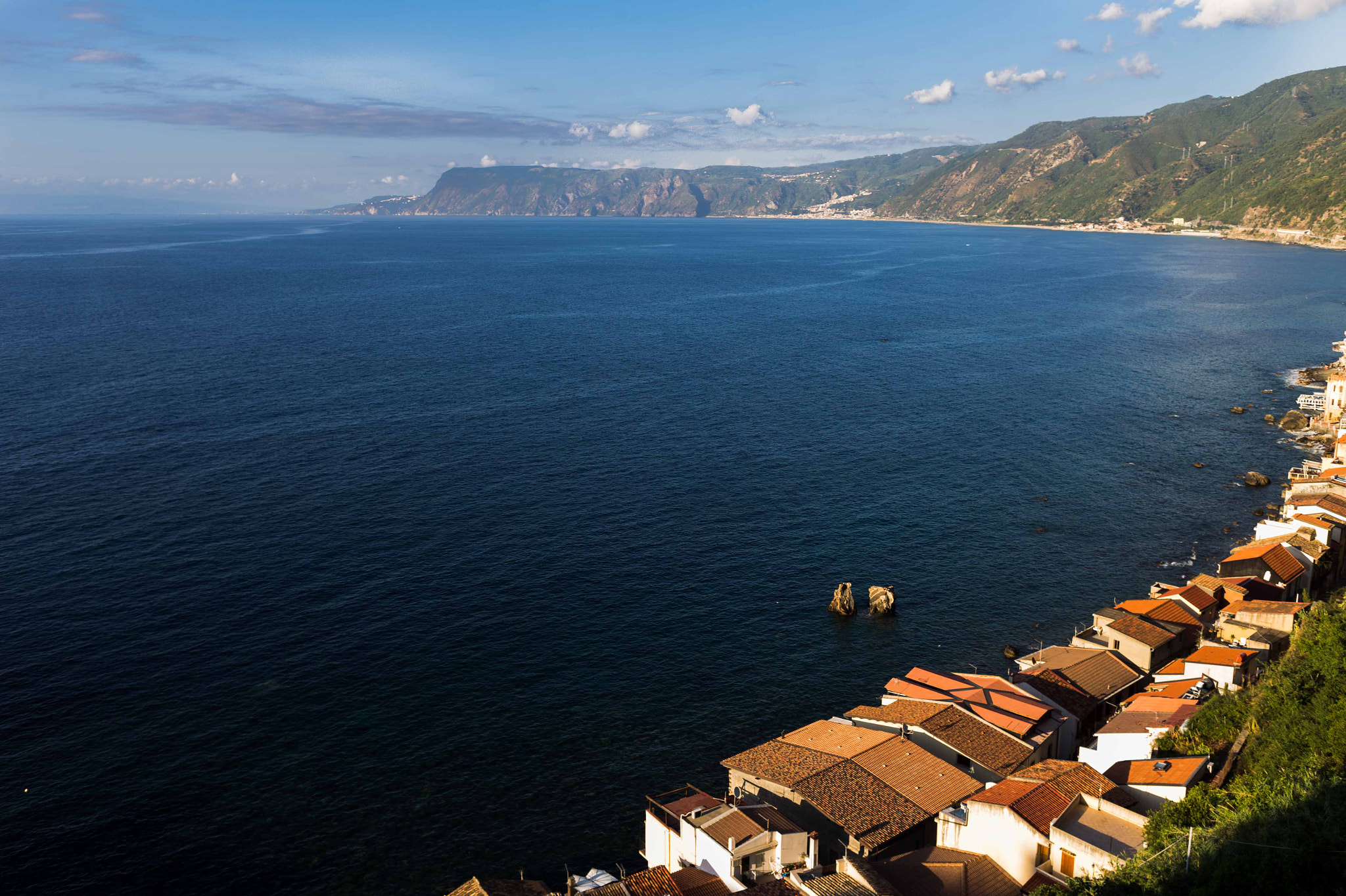 Canon EOS 6D + Canon EF 28mm F2.8 sample photo. Calabria, scilla and purple coast photography