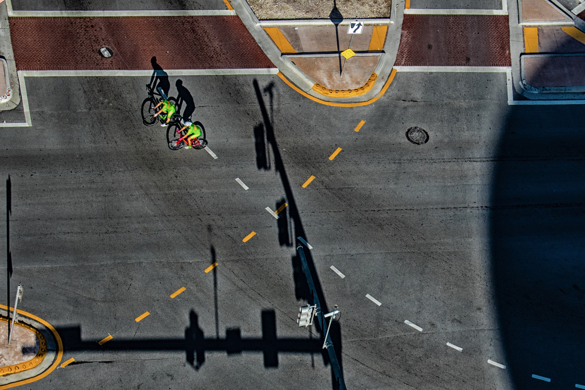 Canon EOS 5DS sample photo. From above - bicycle race photography