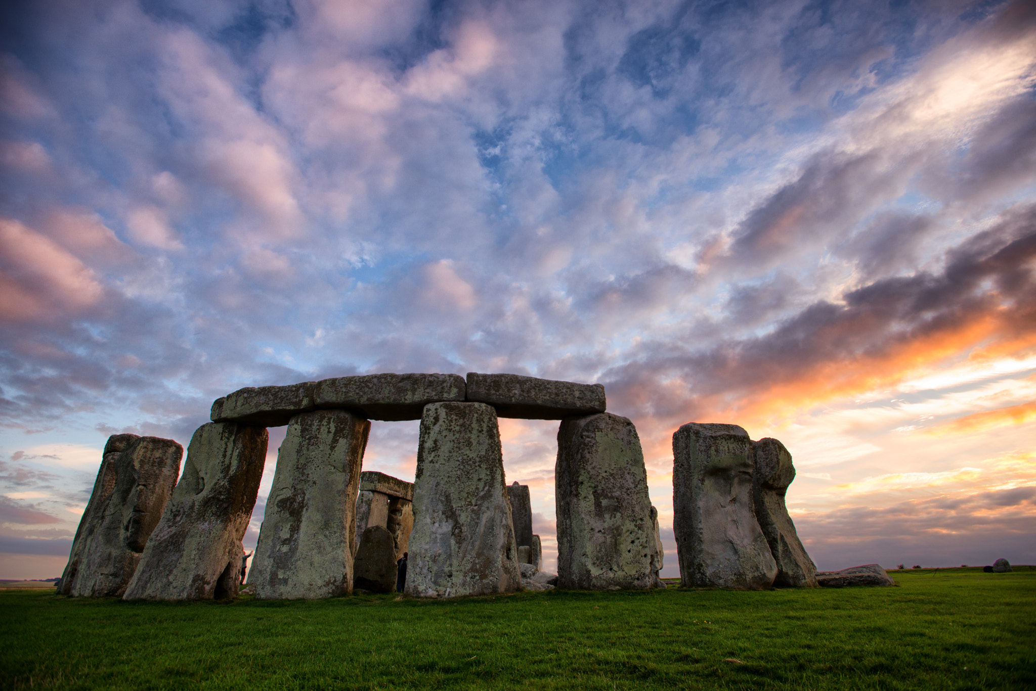 Nikon AF-S Nikkor 17-35mm F2.8D ED-IF sample photo. Neolithic sunset photography