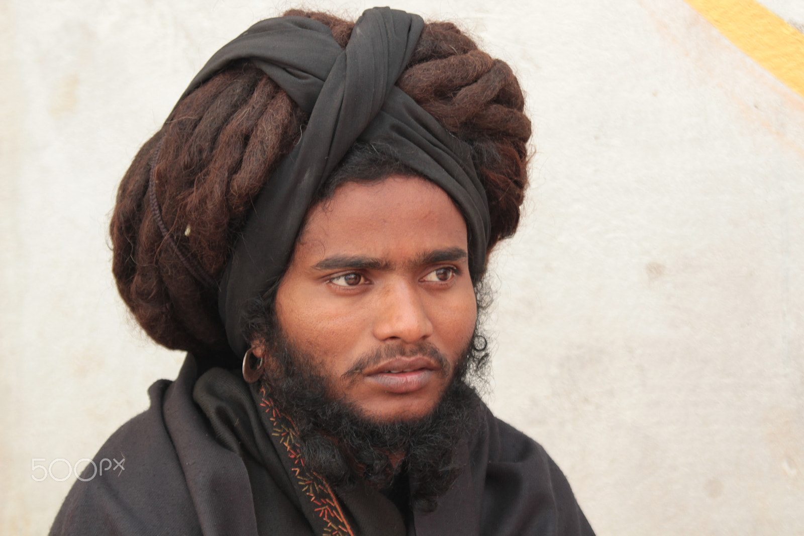 Canon EOS 600D (Rebel EOS T3i / EOS Kiss X5) + Canon EF 70-200mm F4L IS USM sample photo. Nepal, sadhu photography