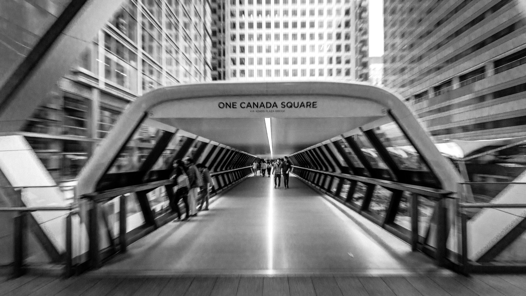 Sony a7 II + Canon EF 17-40mm F4L USM sample photo. At the pace of canary wharf photography