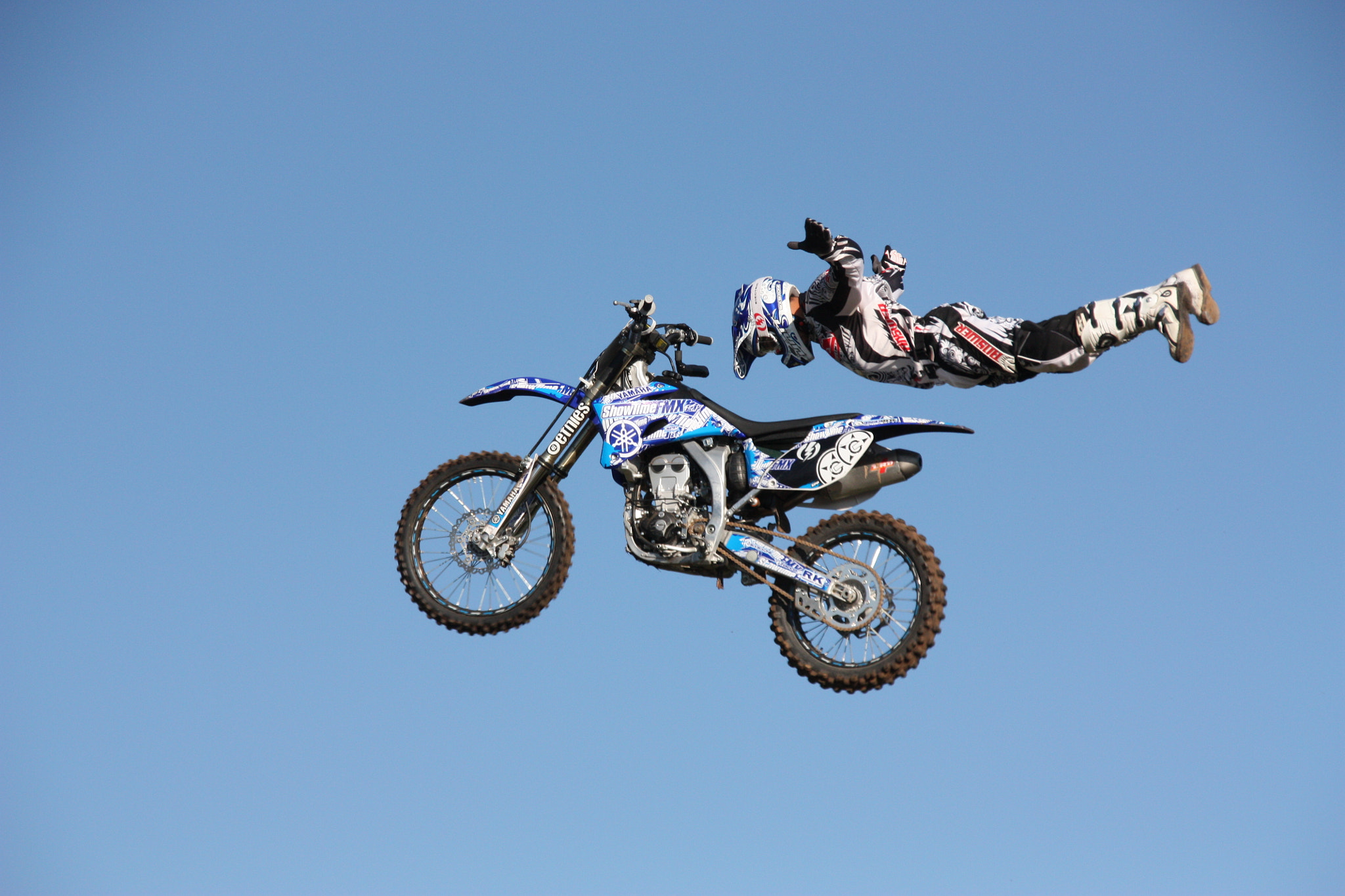 Sigma 18-200mm f/3.5-6.3 DC OS sample photo. Superman photography