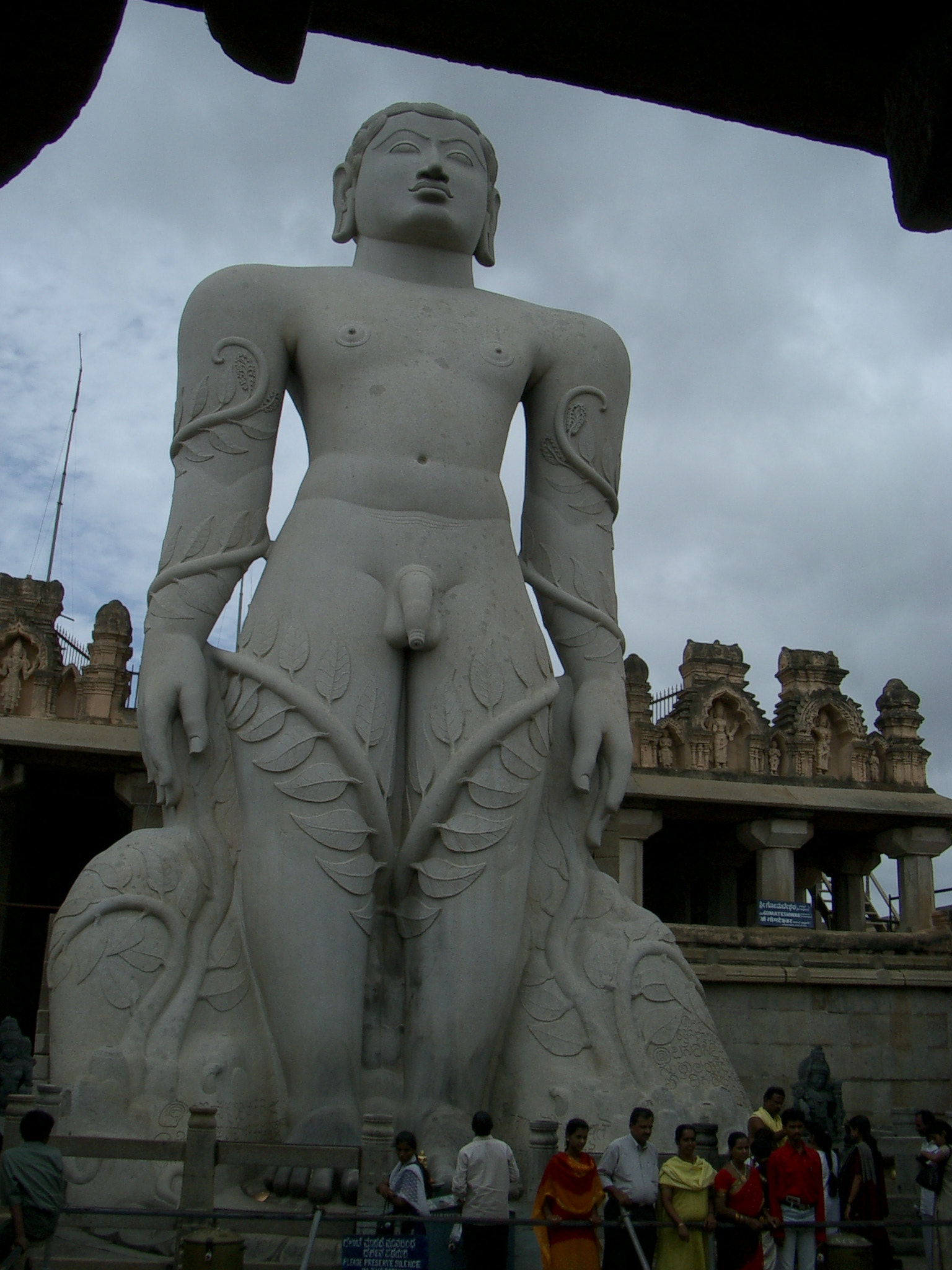 Pentax OPTIO S sample photo. Gometheswara statue photography