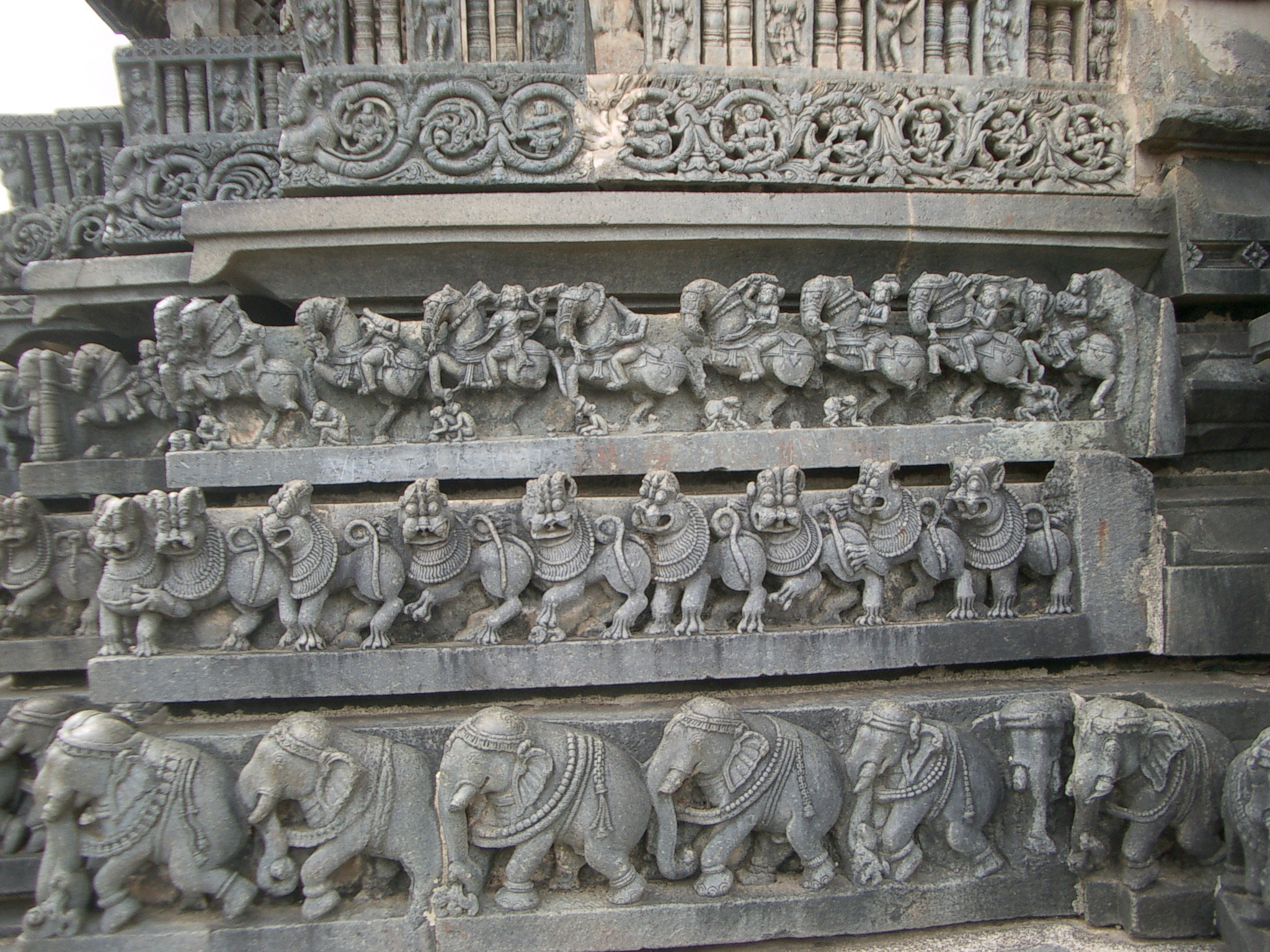 Pentax OPTIO S sample photo. Belur temple wall photography