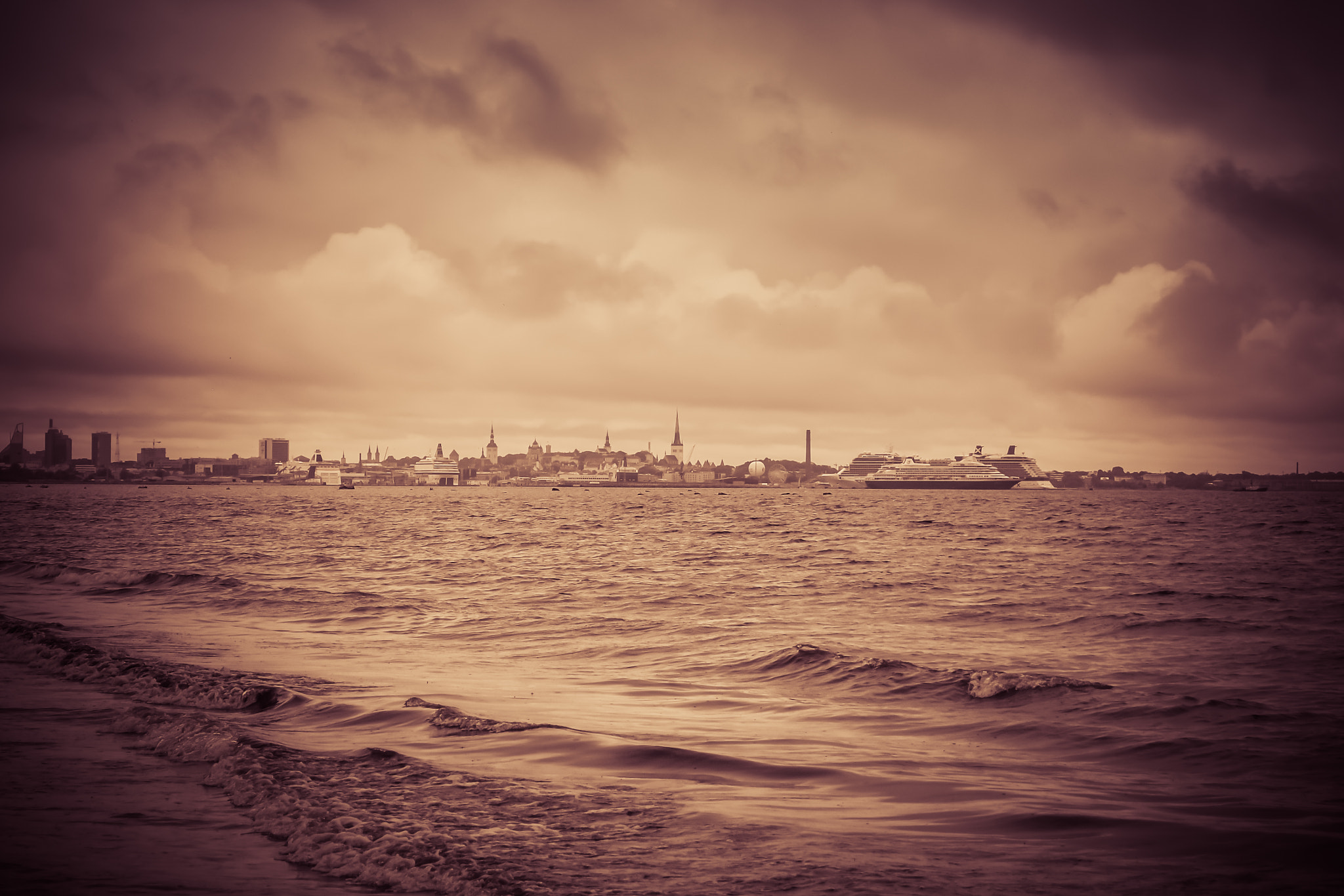 Nikon 1 J3 sample photo. Tallin, estonia photography