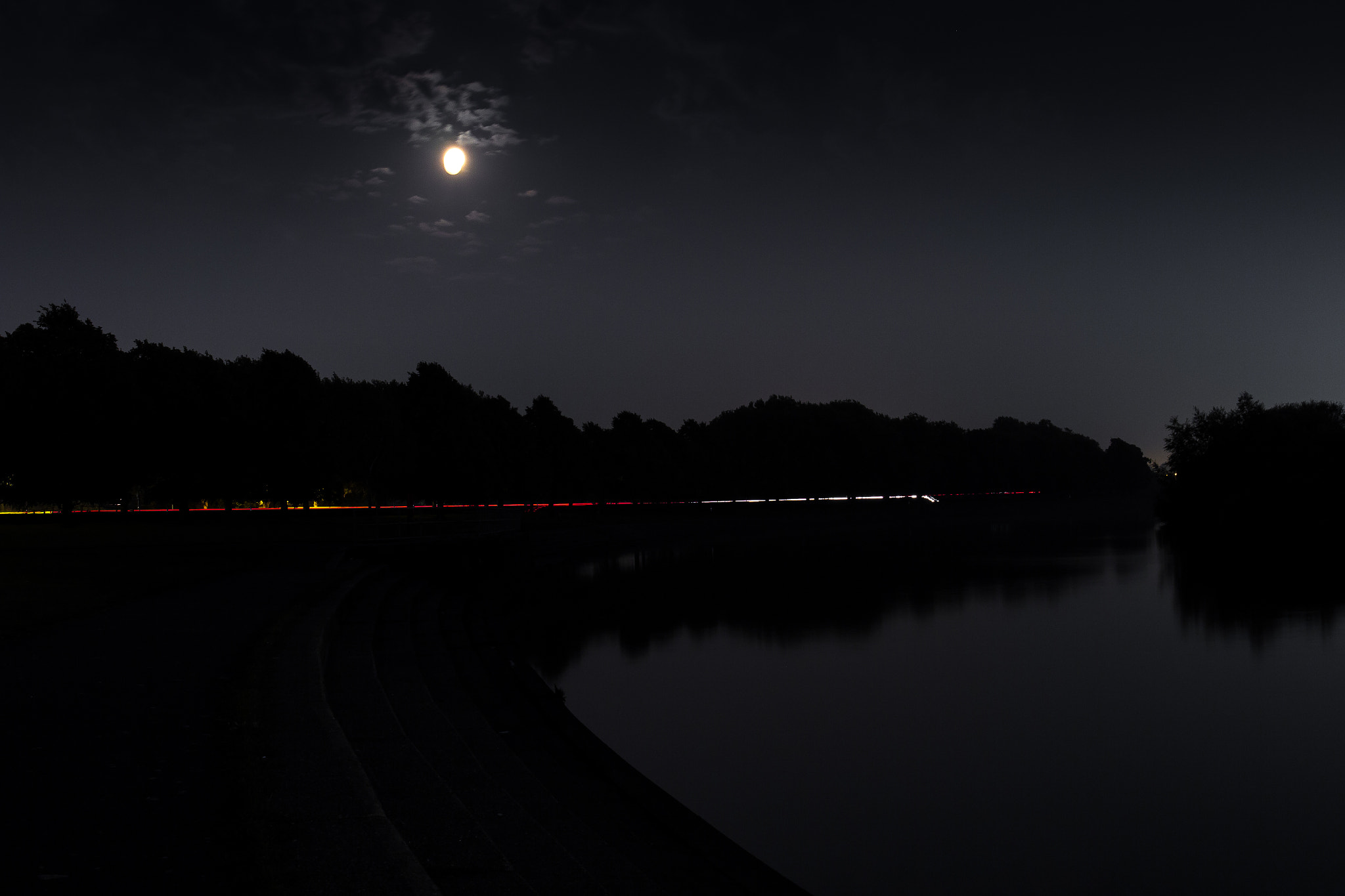 Canon EF 24-70mm F4L IS USM sample photo. Nightlight photography
