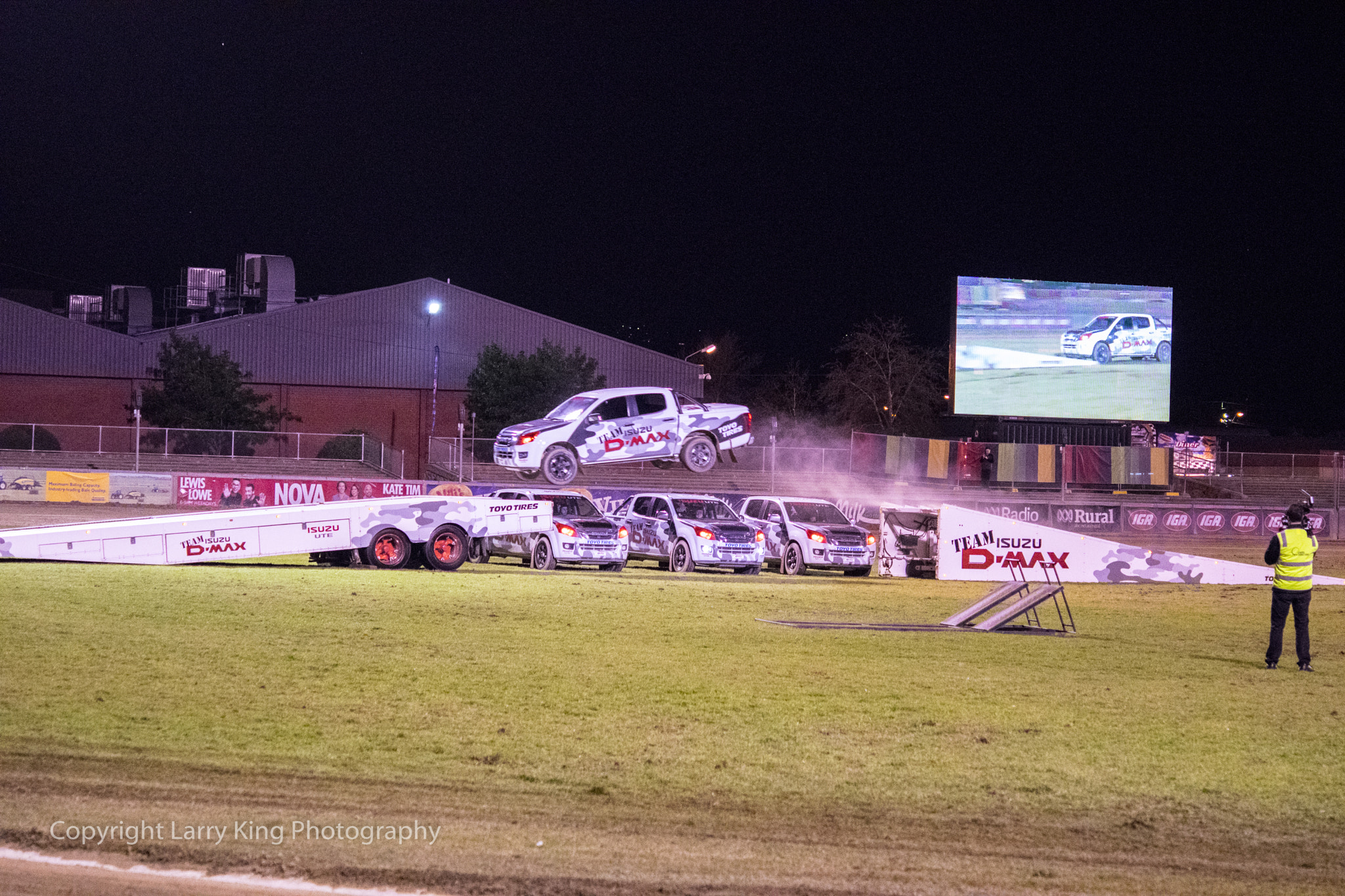 Nikon AF-S Micro-Nikkor 60mm F2.8G ED sample photo. Isuzu ute jumping 4 cars photography