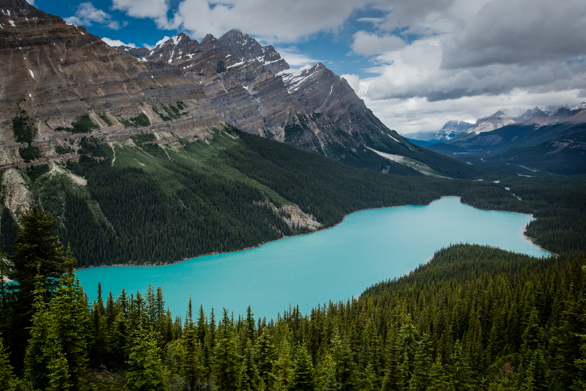 Nikon AF-S Nikkor 17-35mm F2.8D ED-IF sample photo. Peyto lake photography