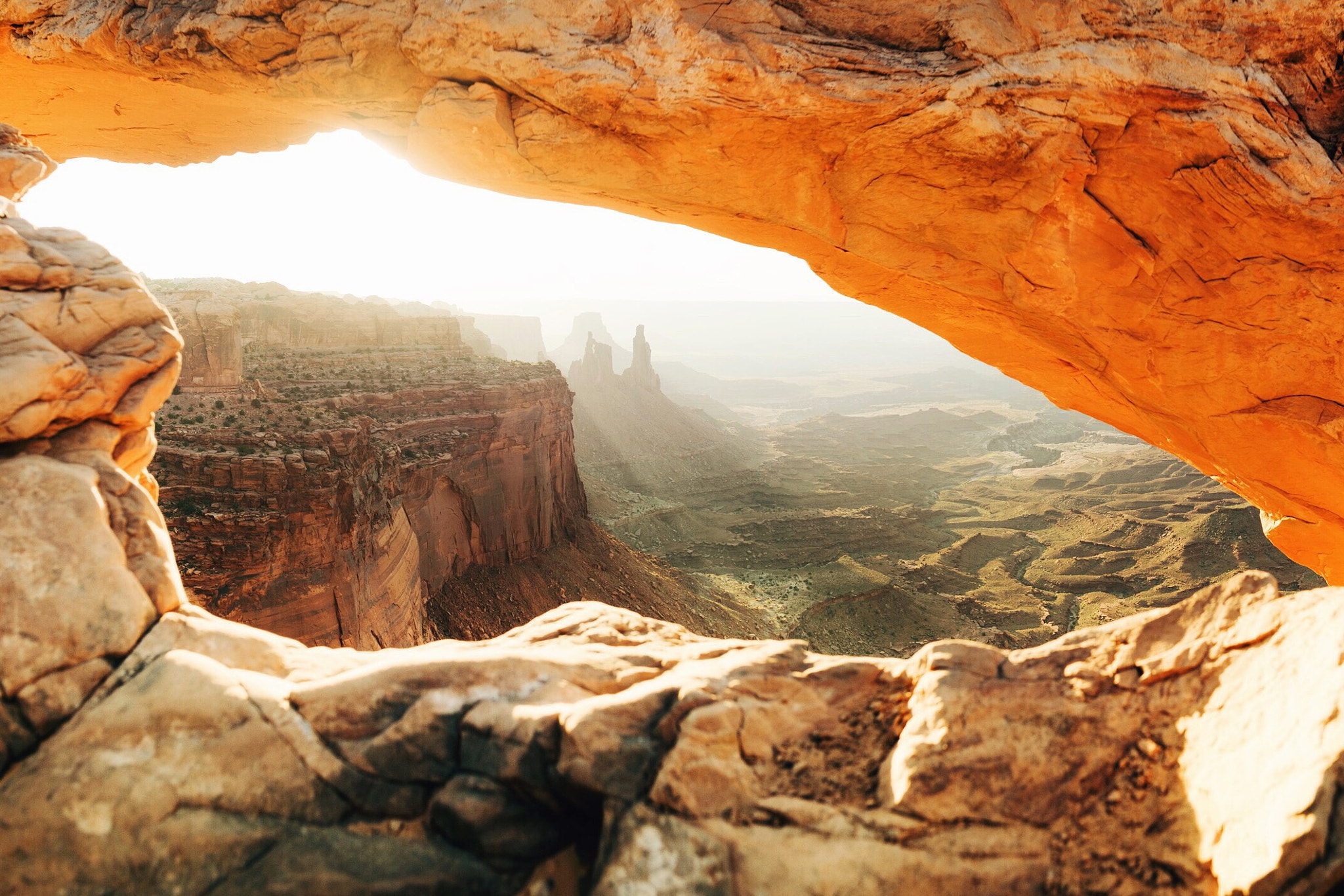 Nikon D4 + Nikon AF-S Nikkor 20mm F1.8G ED sample photo. Sunrise. mesa arch. canyonlands. utah. photography