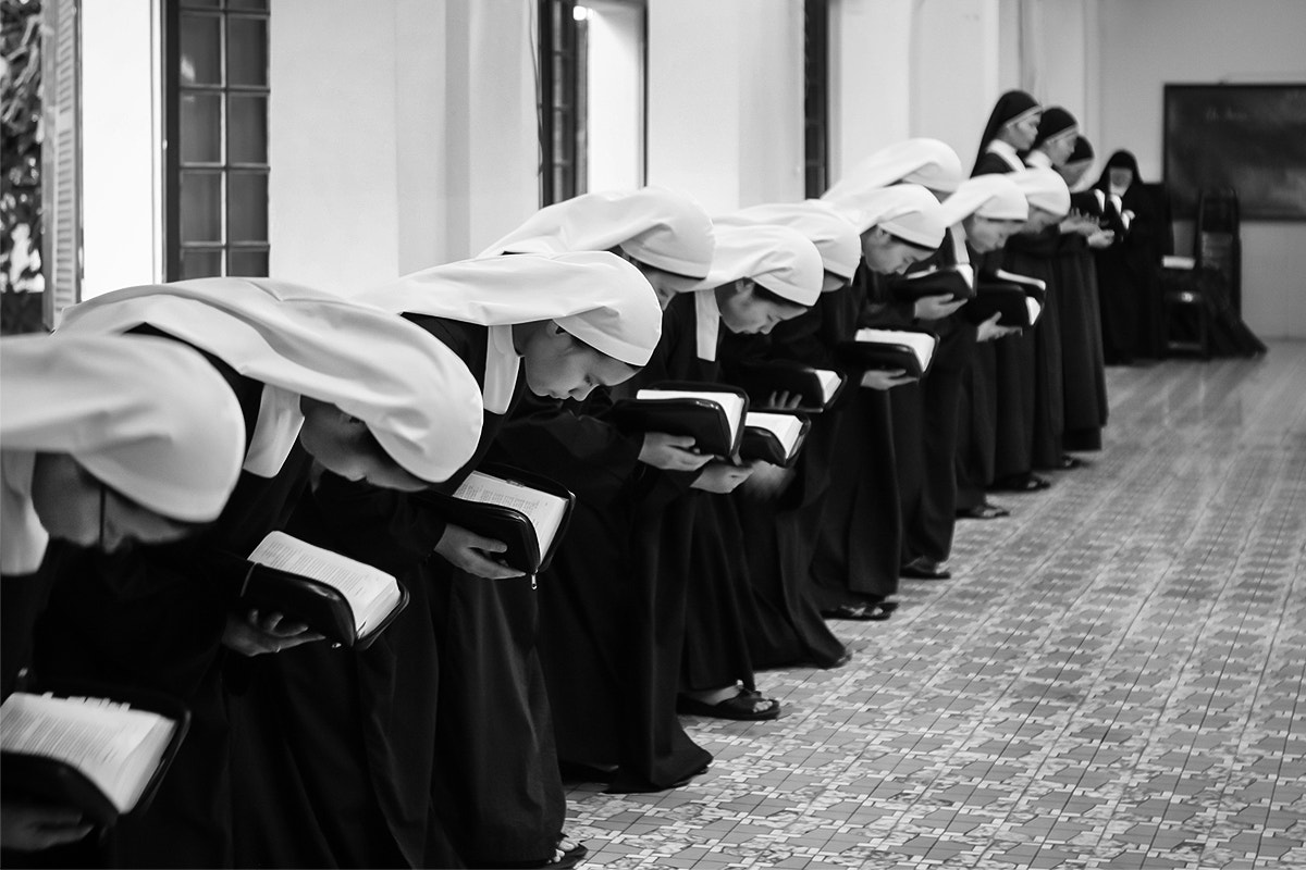 Canon EOS 40D + Canon EF 24-70mm F2.8L USM sample photo. Carmelite sisters photography