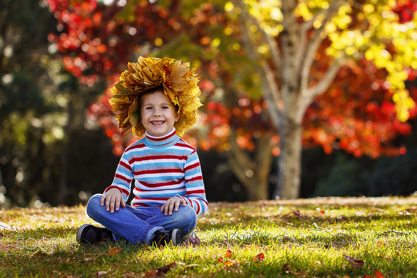Canon EOS 60D + Canon EF 100mm F2.8L Macro IS USM sample photo. Autumn boy photography