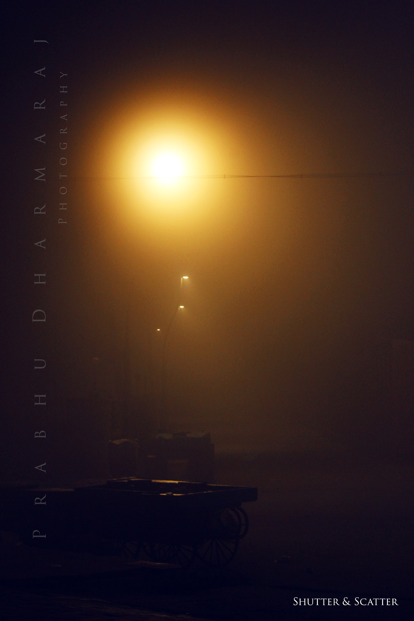 Canon EOS 60D + Canon EF 135mm F2.8 SF sample photo. Foggy street photography