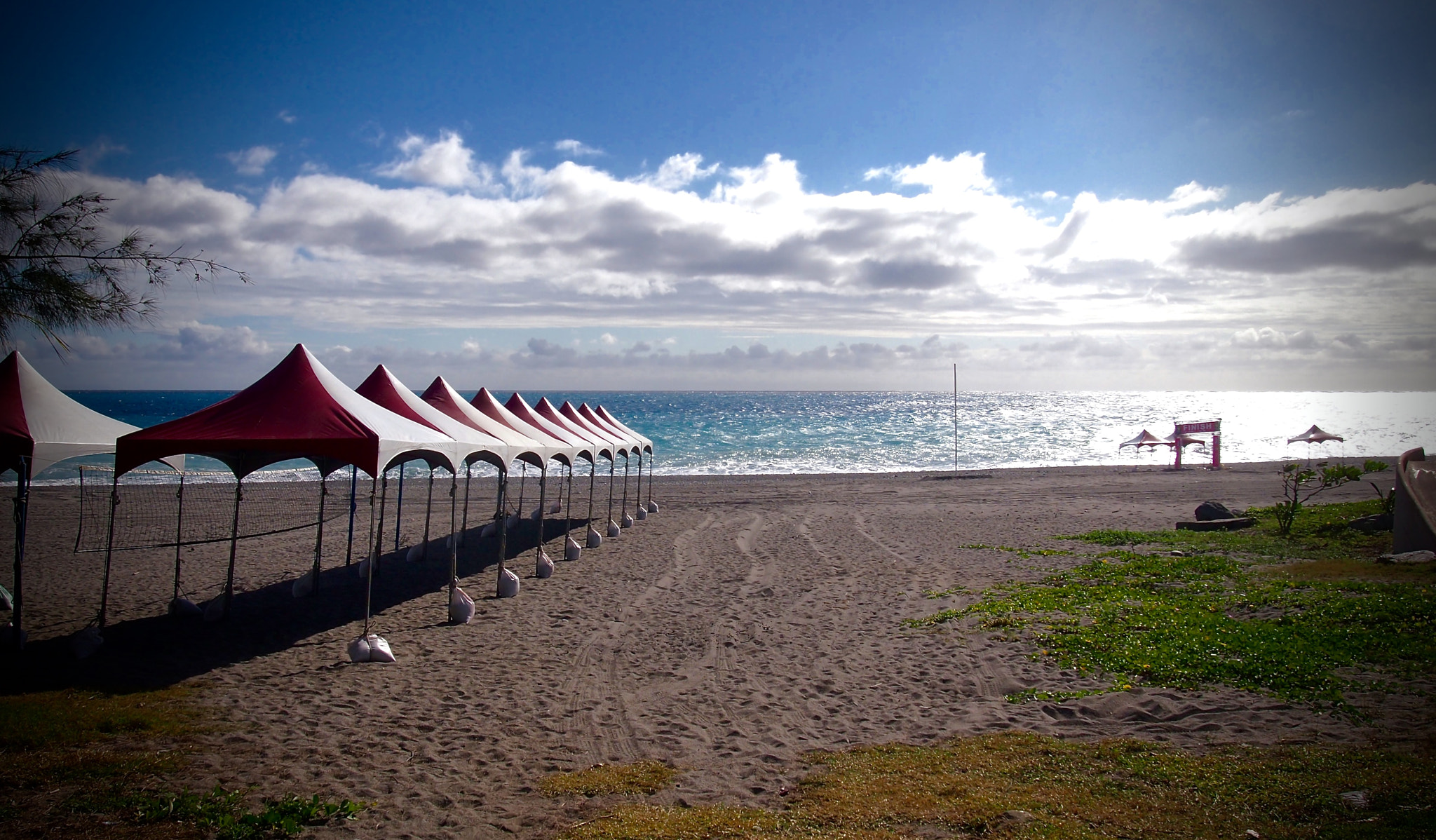 Olympus PEN E-P3 sample photo. To the ocean photography