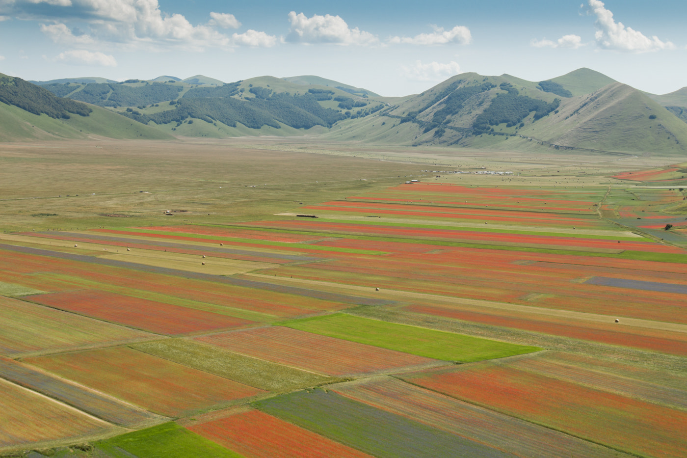Canon EF 24-105mm F3.5-5.6 IS STM sample photo. Piana di castelluccio photography