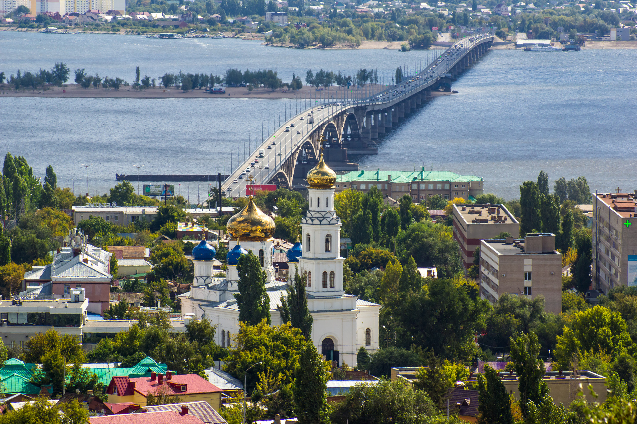 Sony SLT-A77 + Sony 75-300mm F4.5-5.6 sample photo. Saratov bridge photography